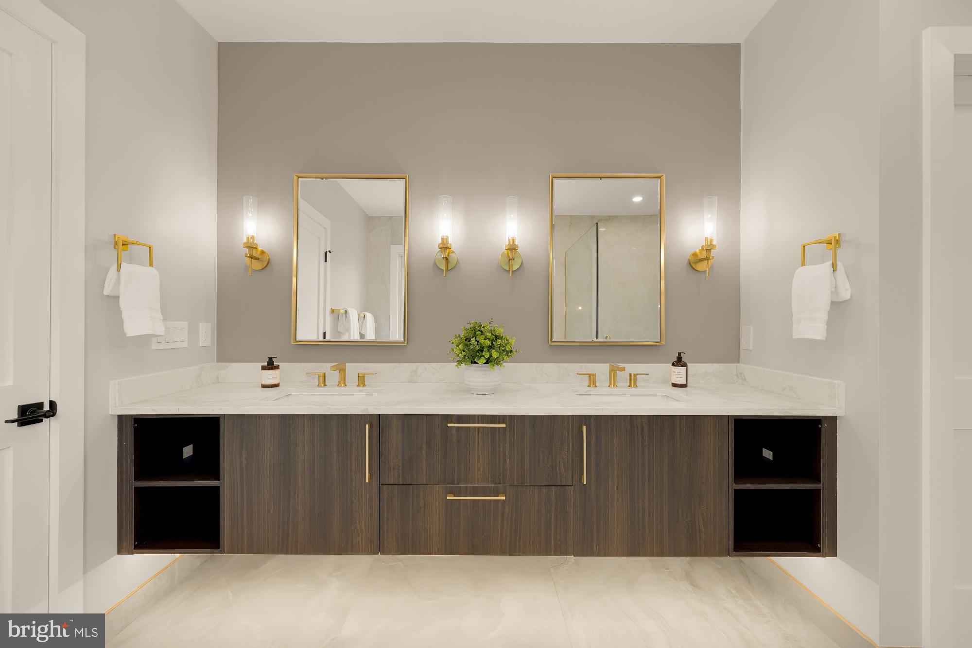 WOODHAVEN - Residential