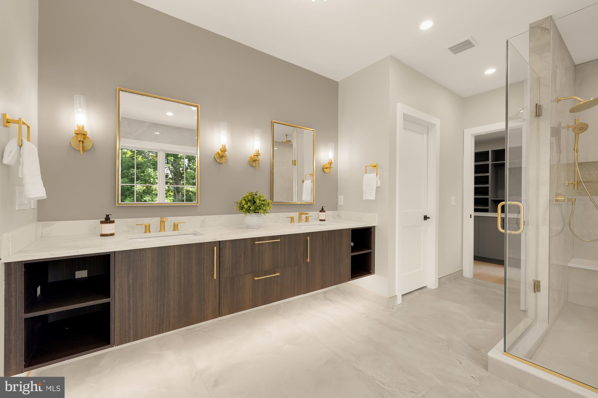WOODHAVEN - Residential