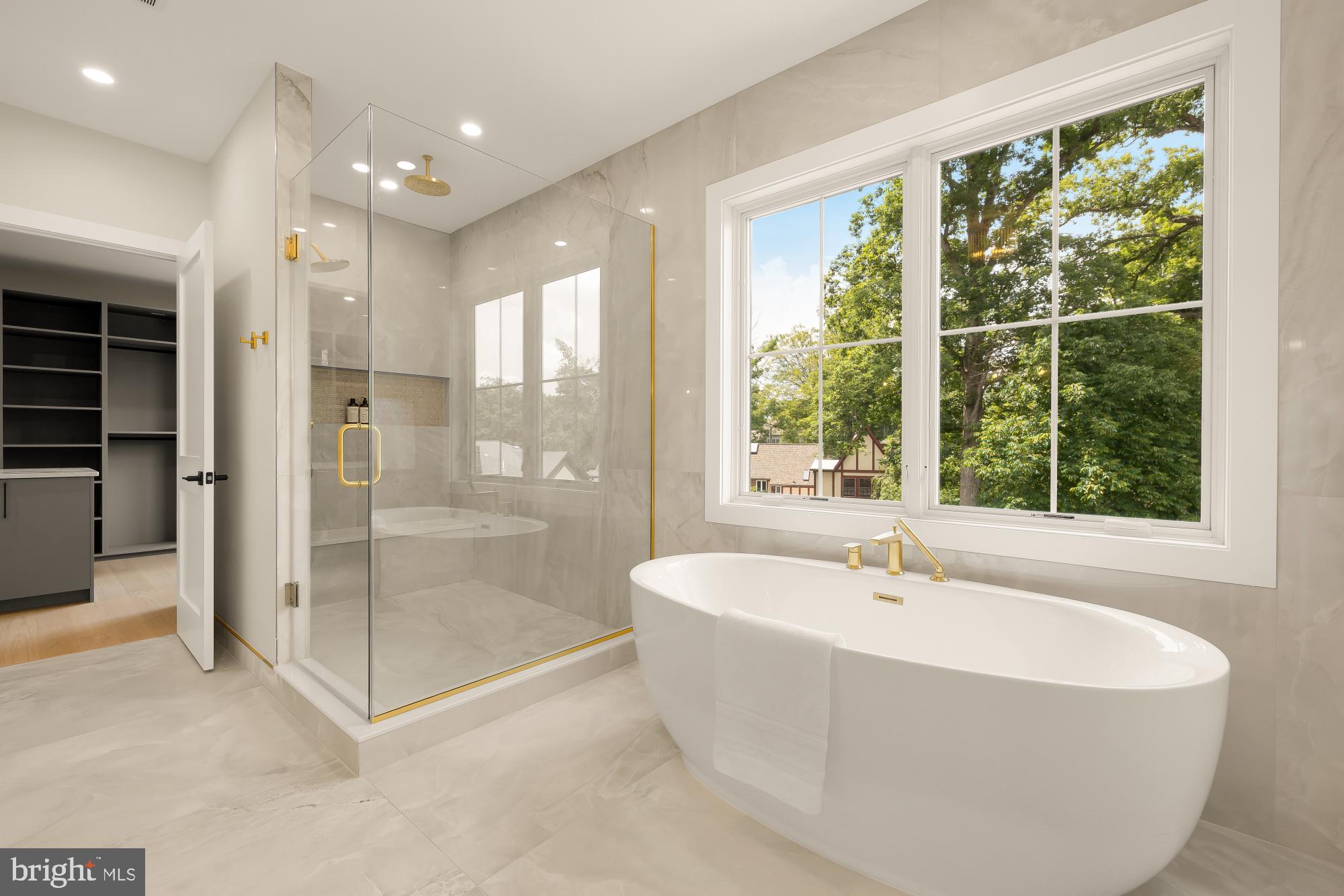 WOODHAVEN - Residential