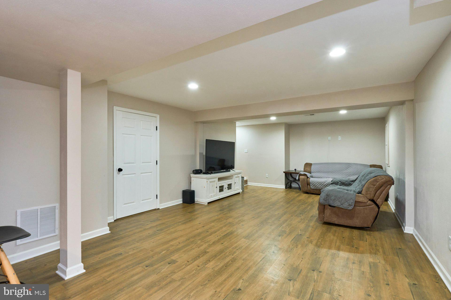 AUTUMN RIDGE - Residential