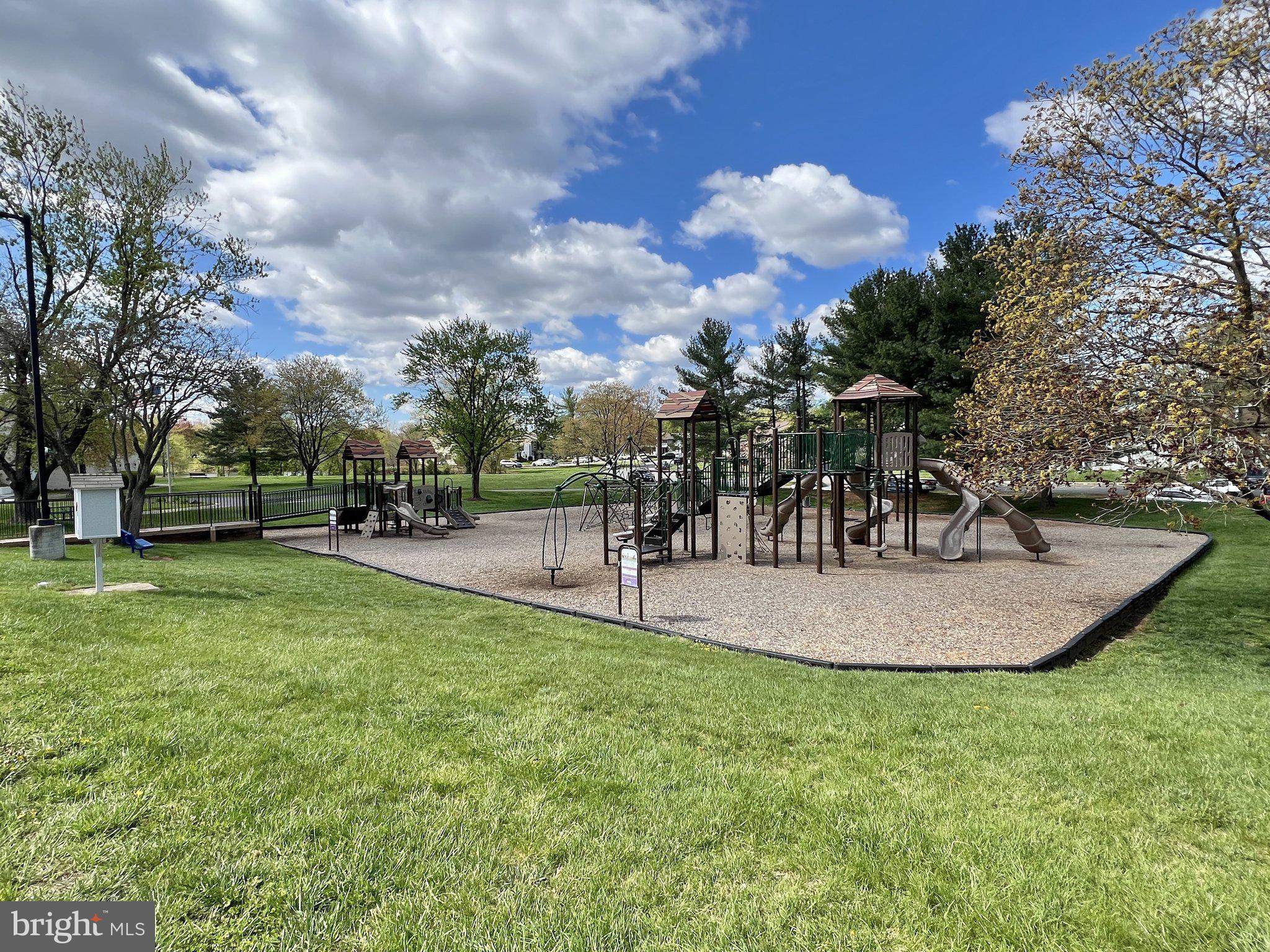 SUGARLAND RUN - Residential