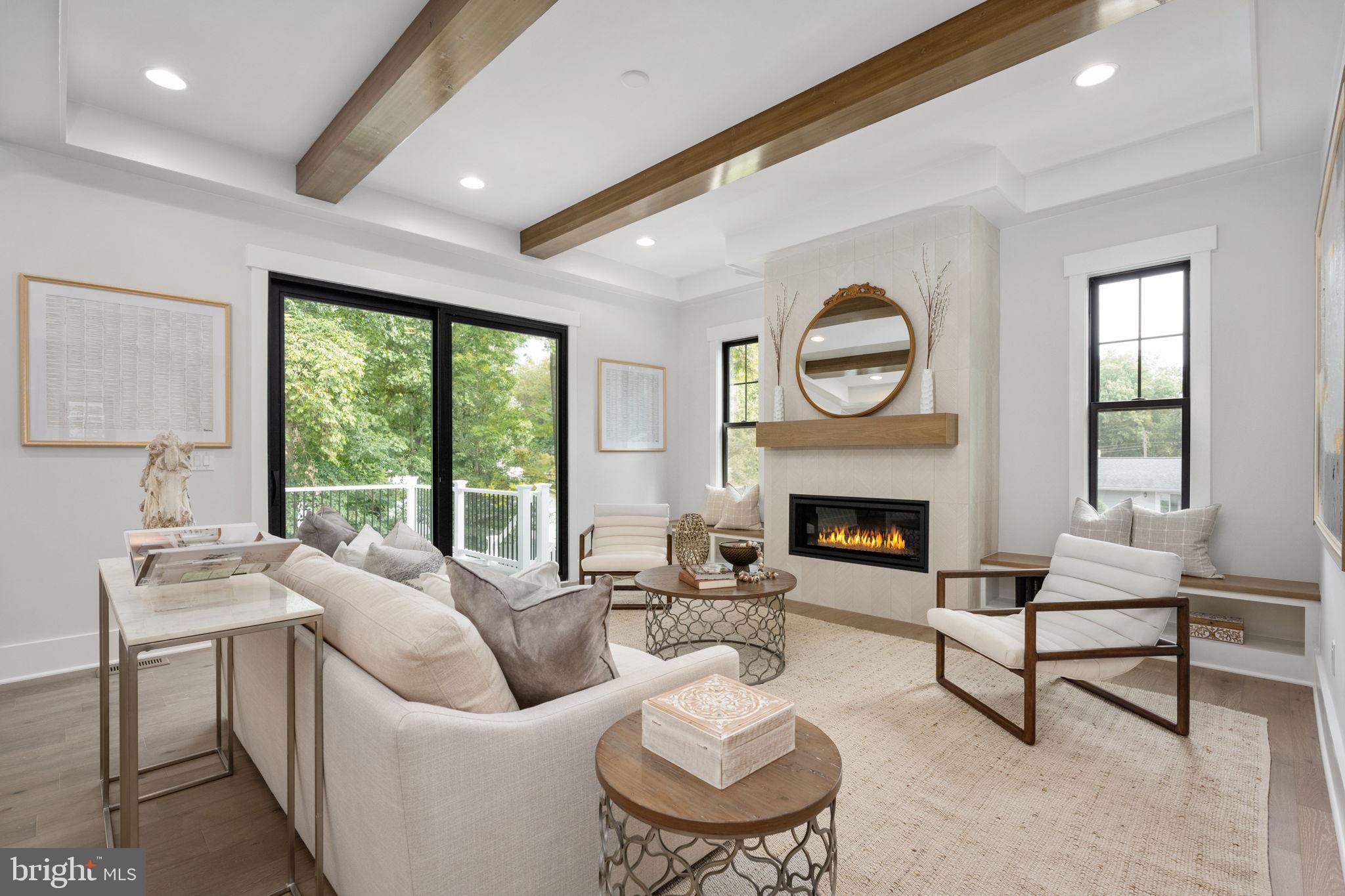 VIENNA WOODS - Residential