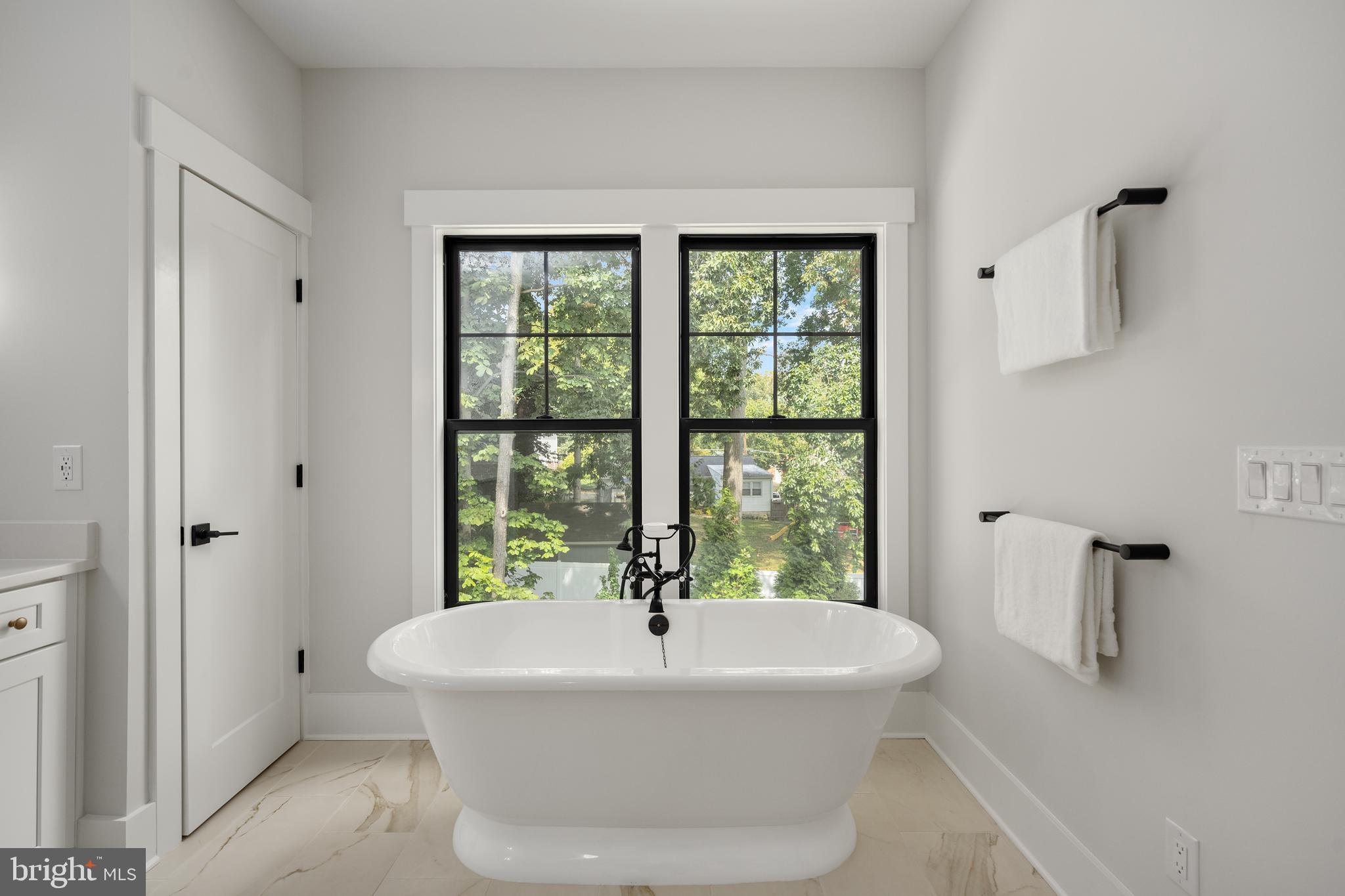 VIENNA WOODS - Residential