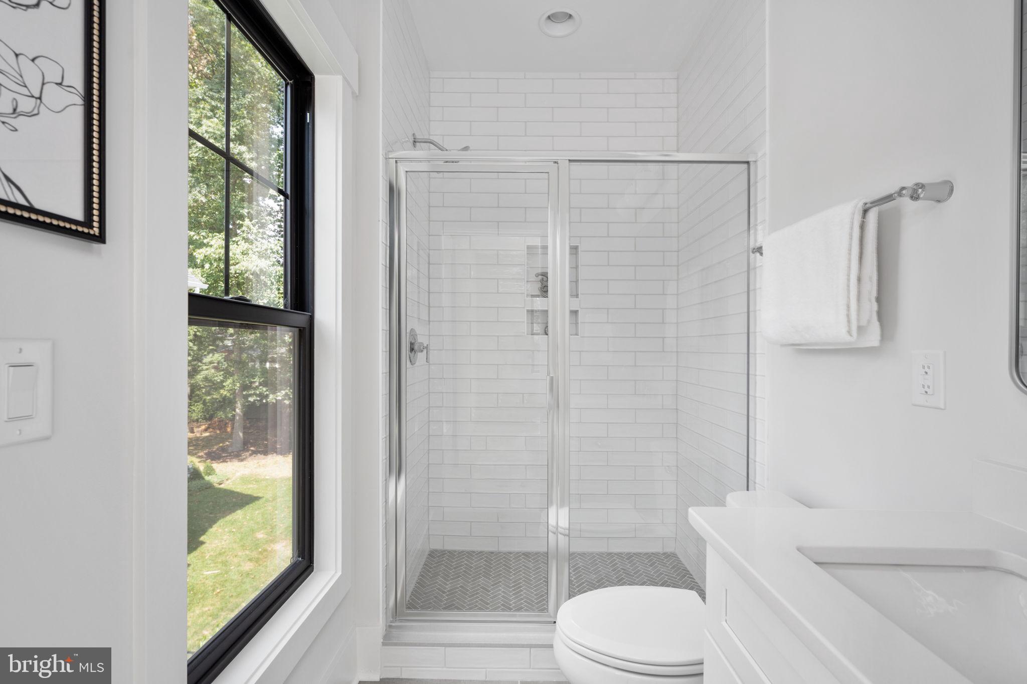 VIENNA WOODS - Residential