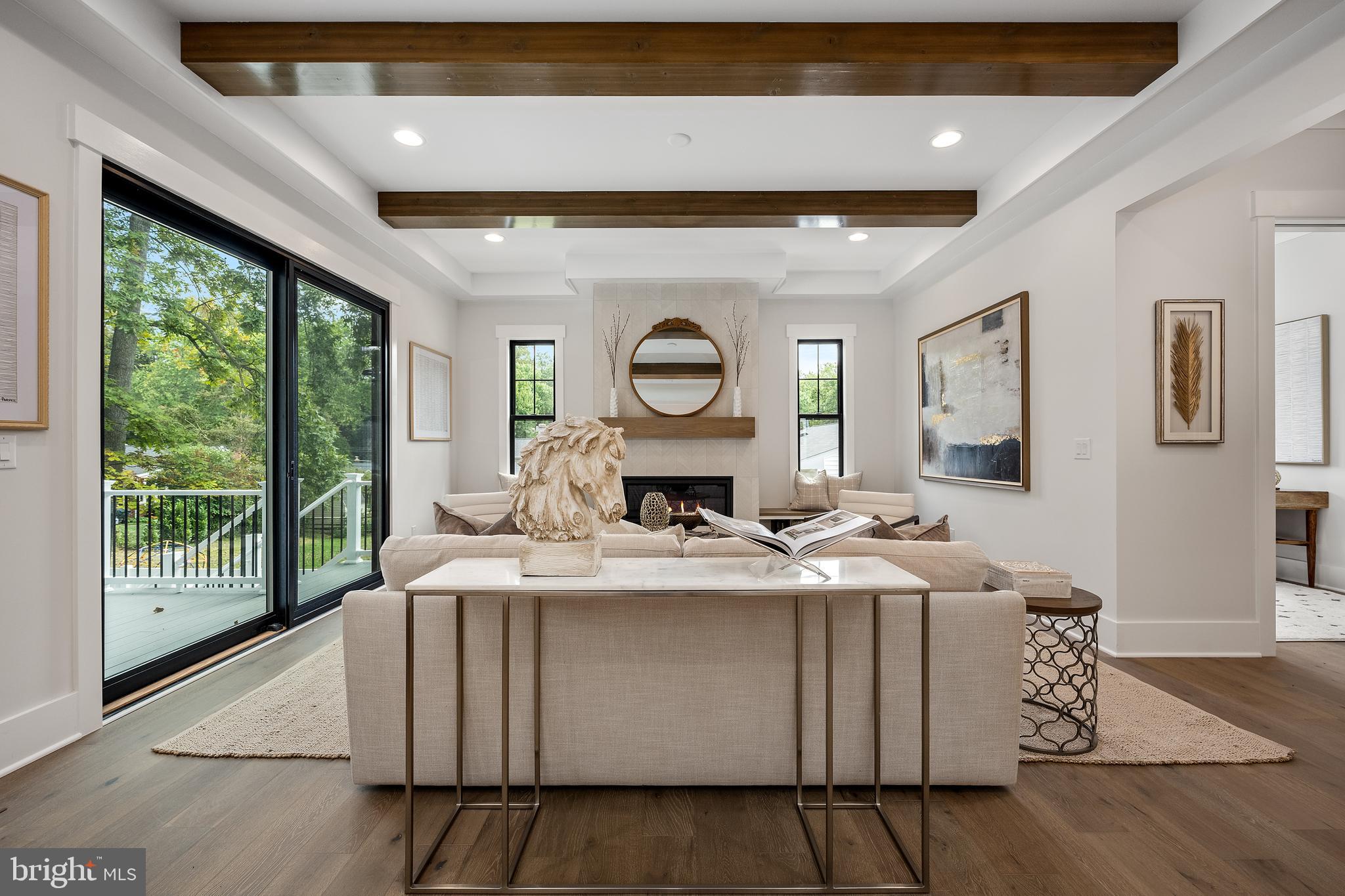 VIENNA WOODS - Residential