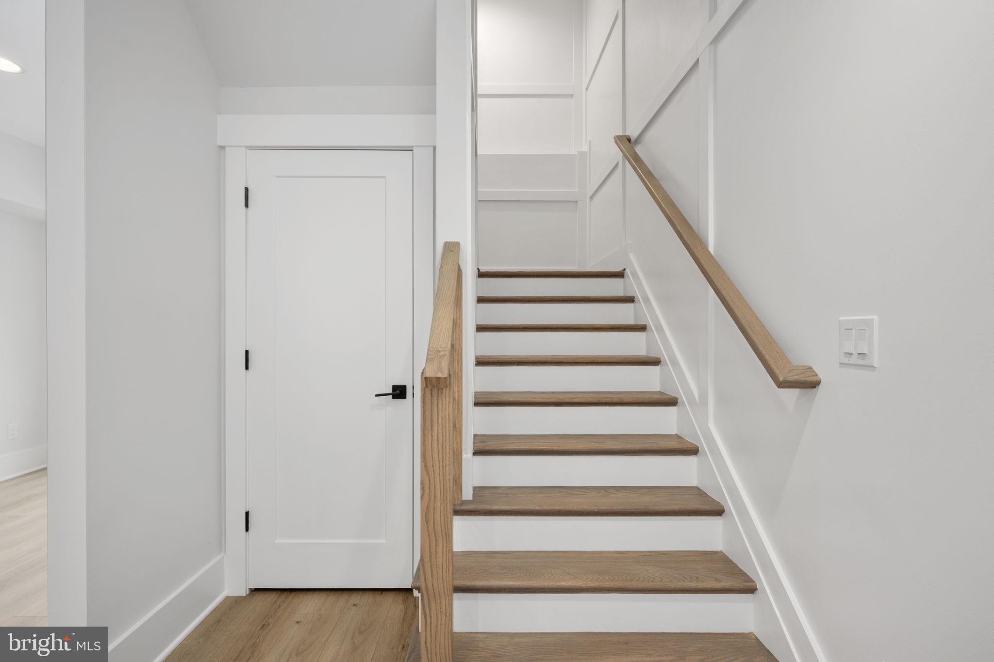 VIENNA WOODS - Residential