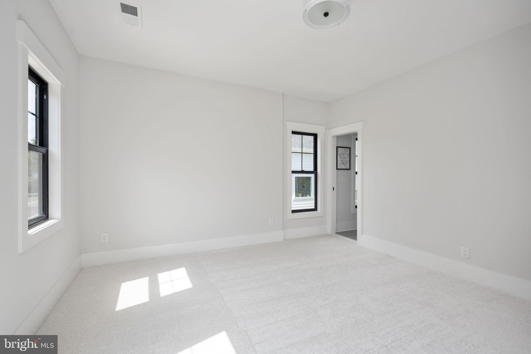 VIENNA WOODS - Residential
