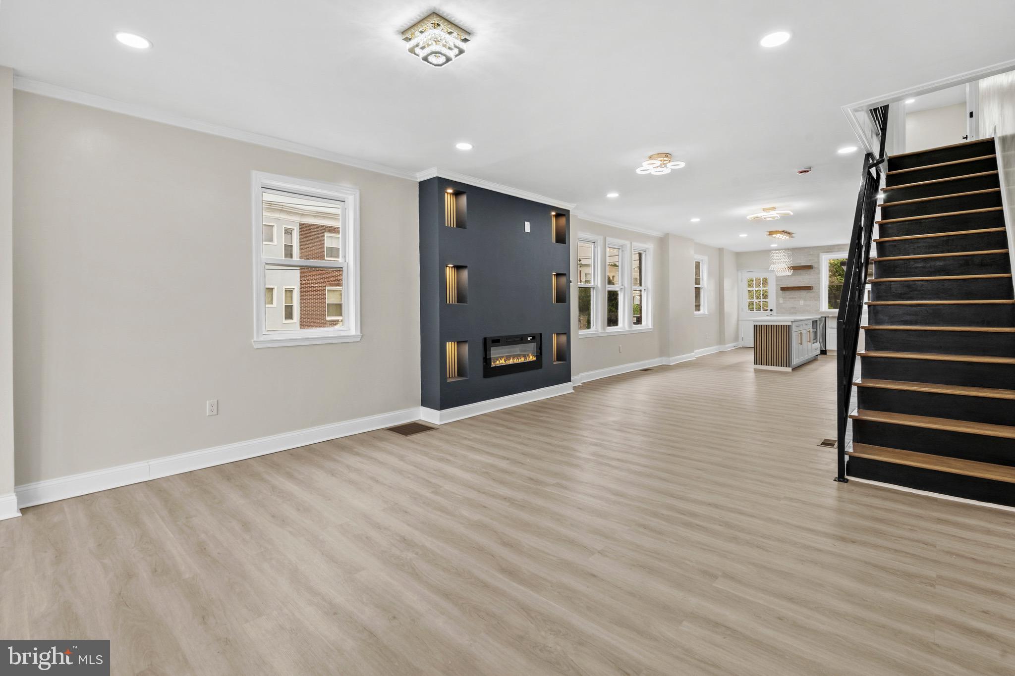 WEST OAK LANE - Residential