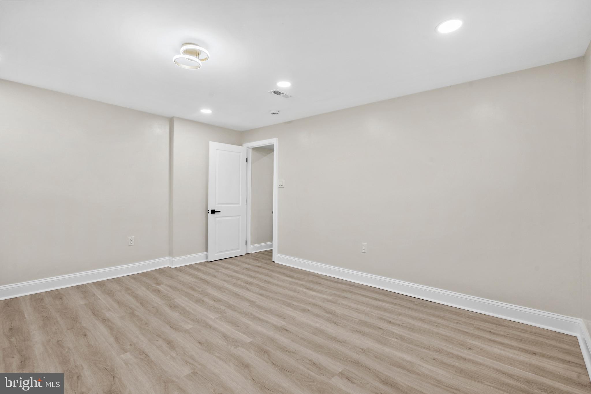 WEST OAK LANE - Residential