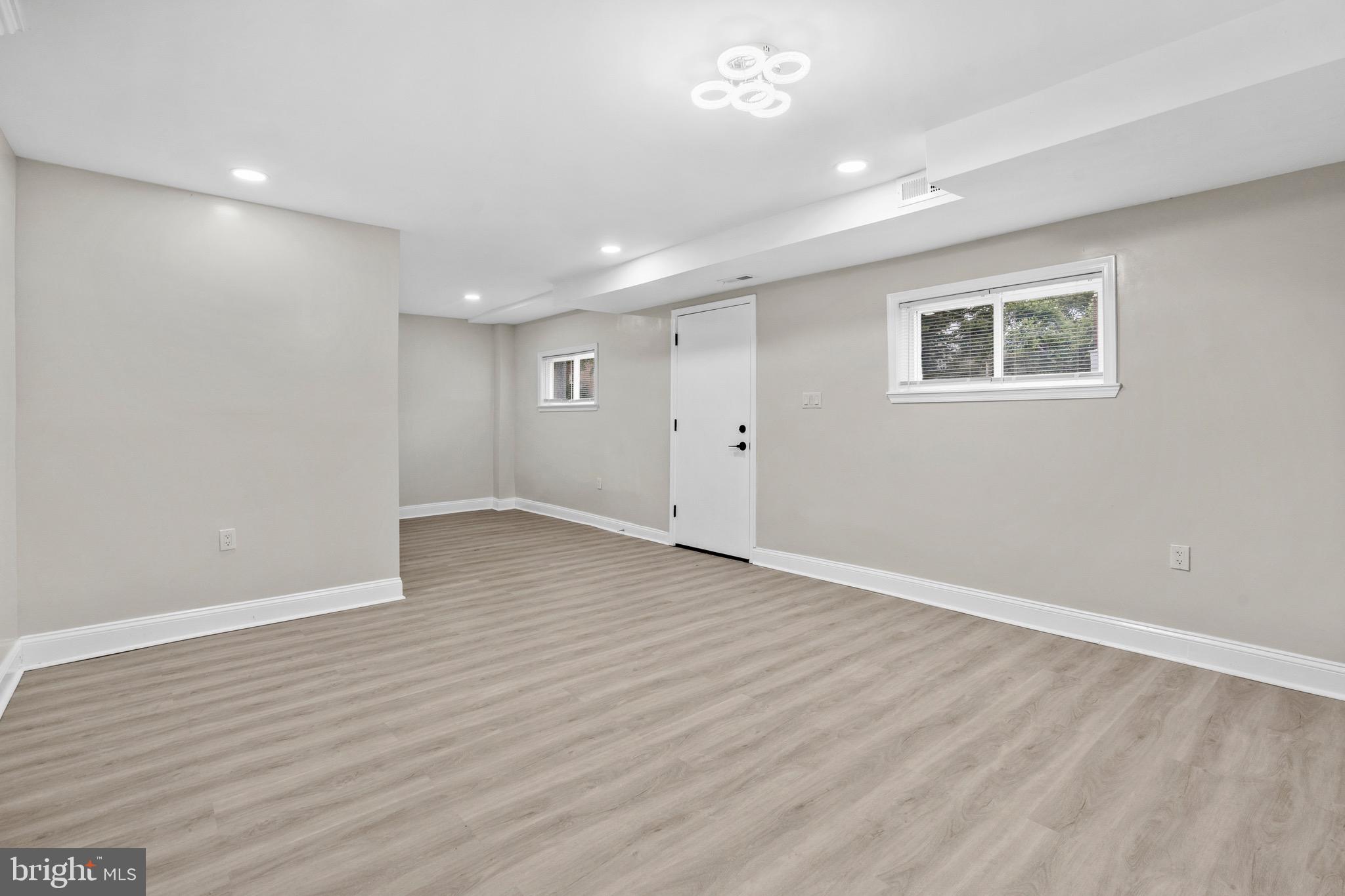 WEST OAK LANE - Residential