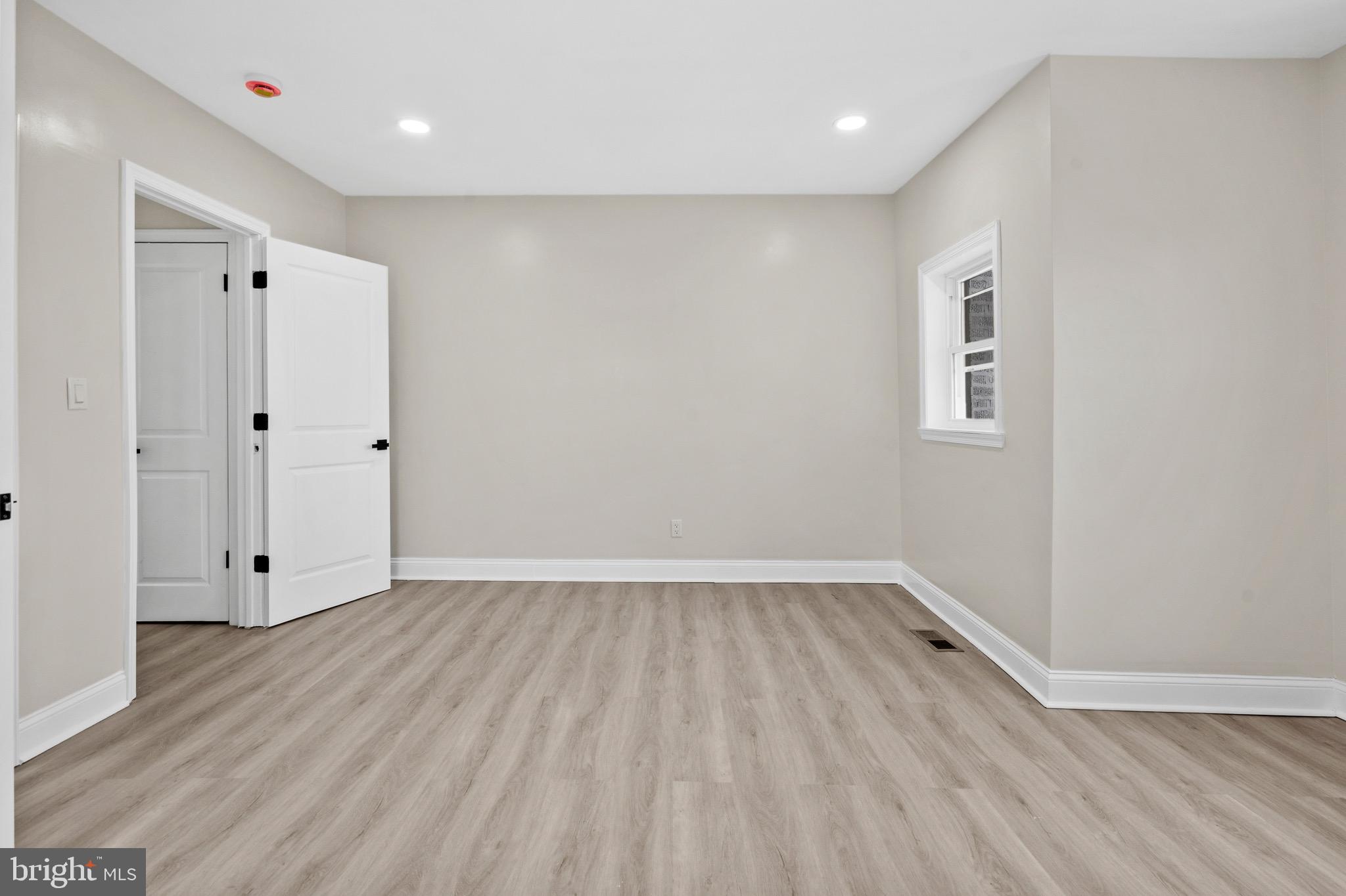 WEST OAK LANE - Residential