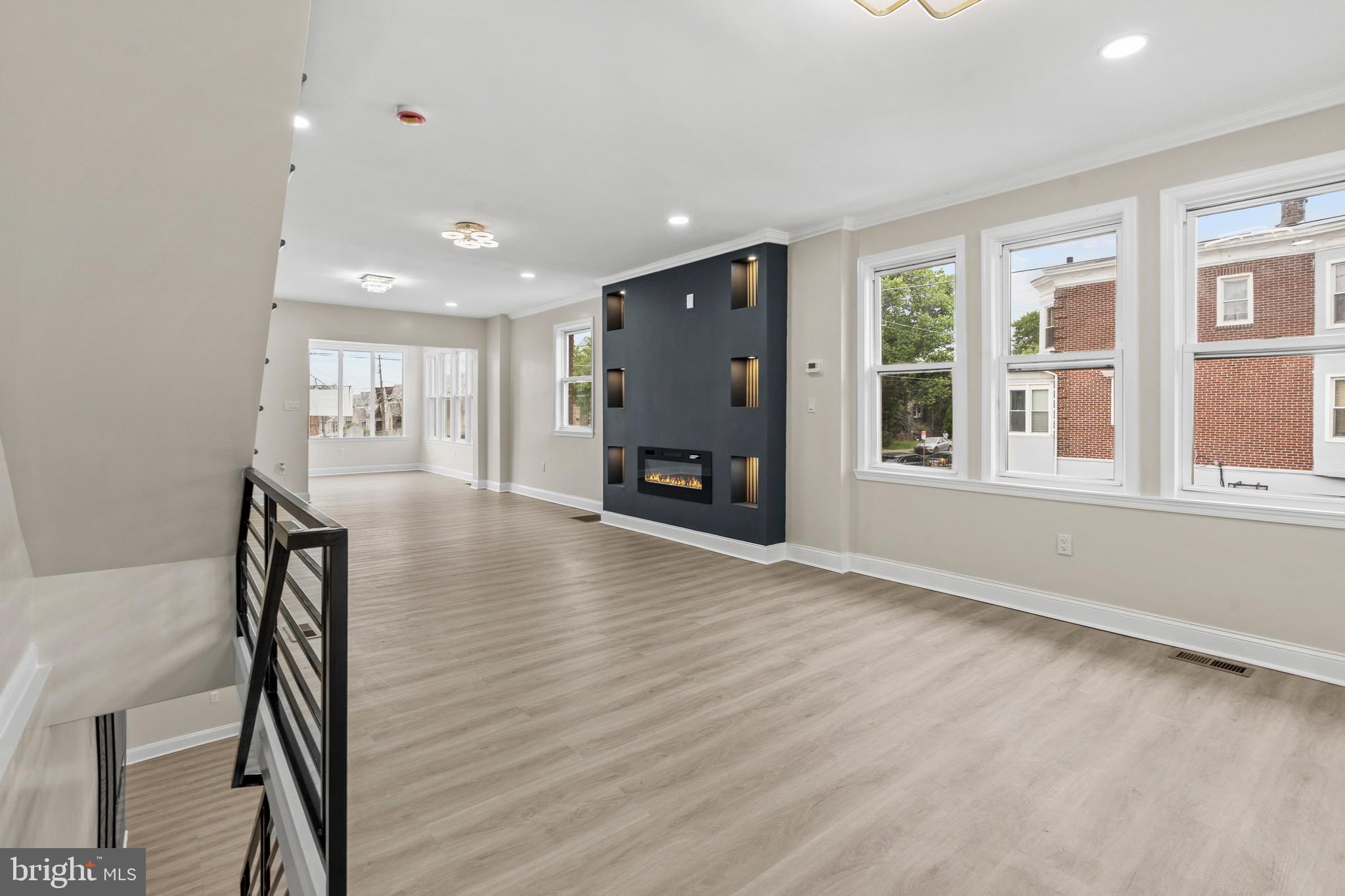 WEST OAK LANE - Residential