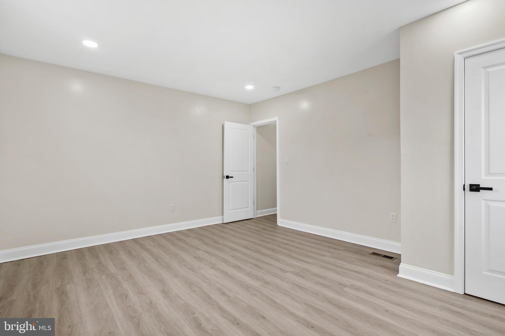 WEST OAK LANE - Residential