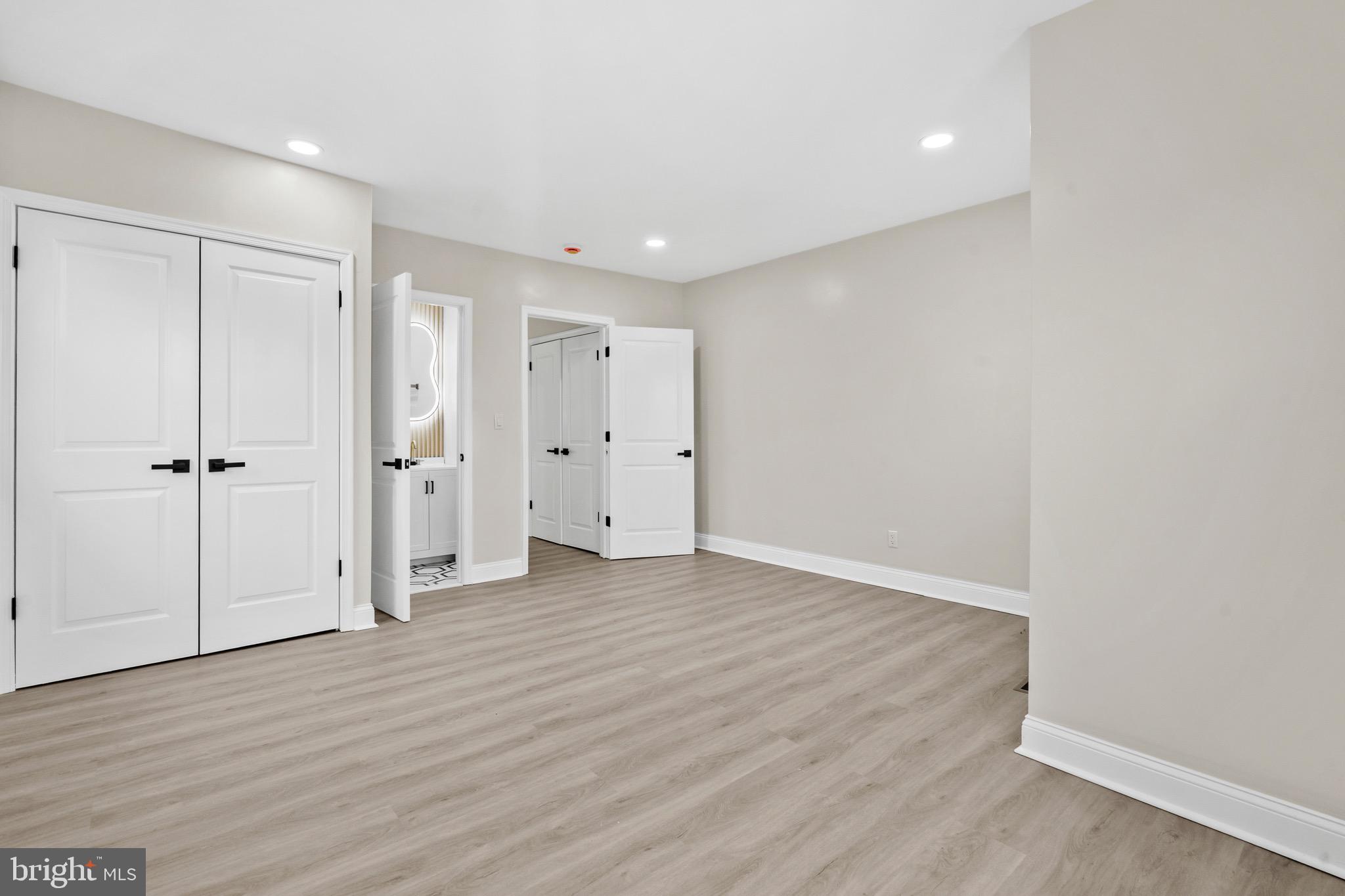 WEST OAK LANE - Residential