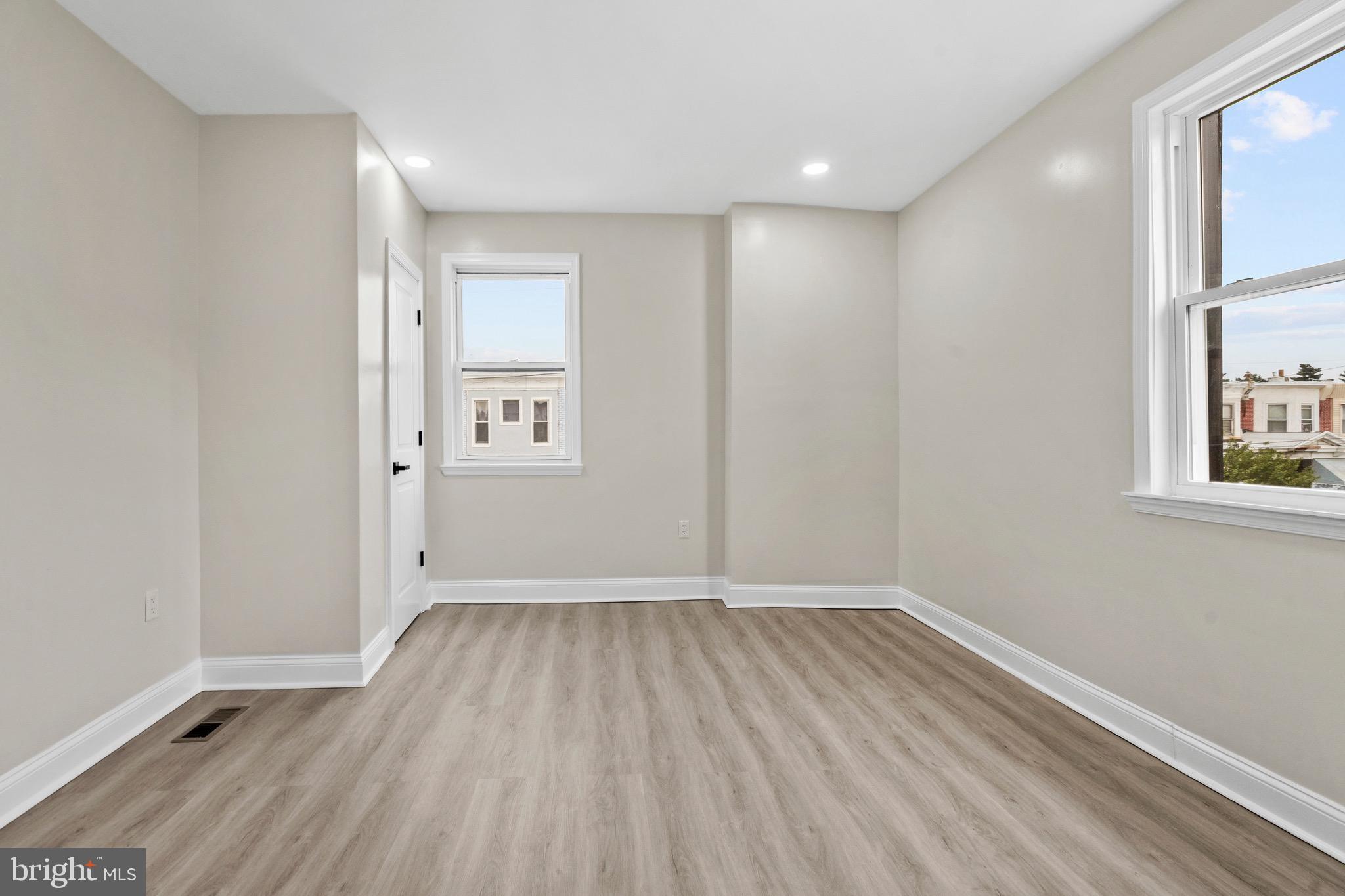 WEST OAK LANE - Residential