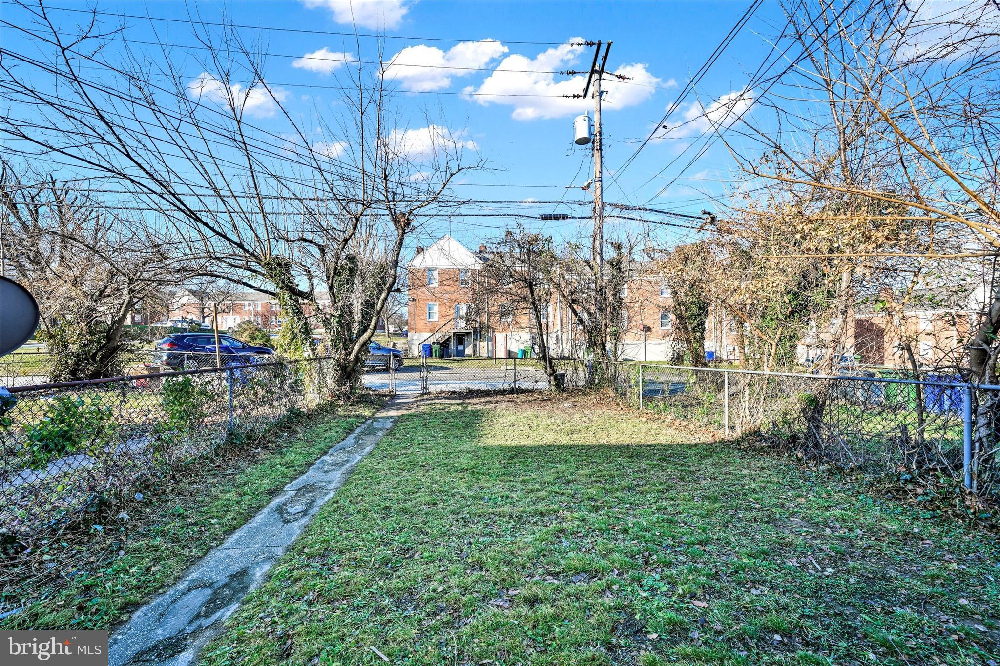 CAMERON VILLAGE - Residential