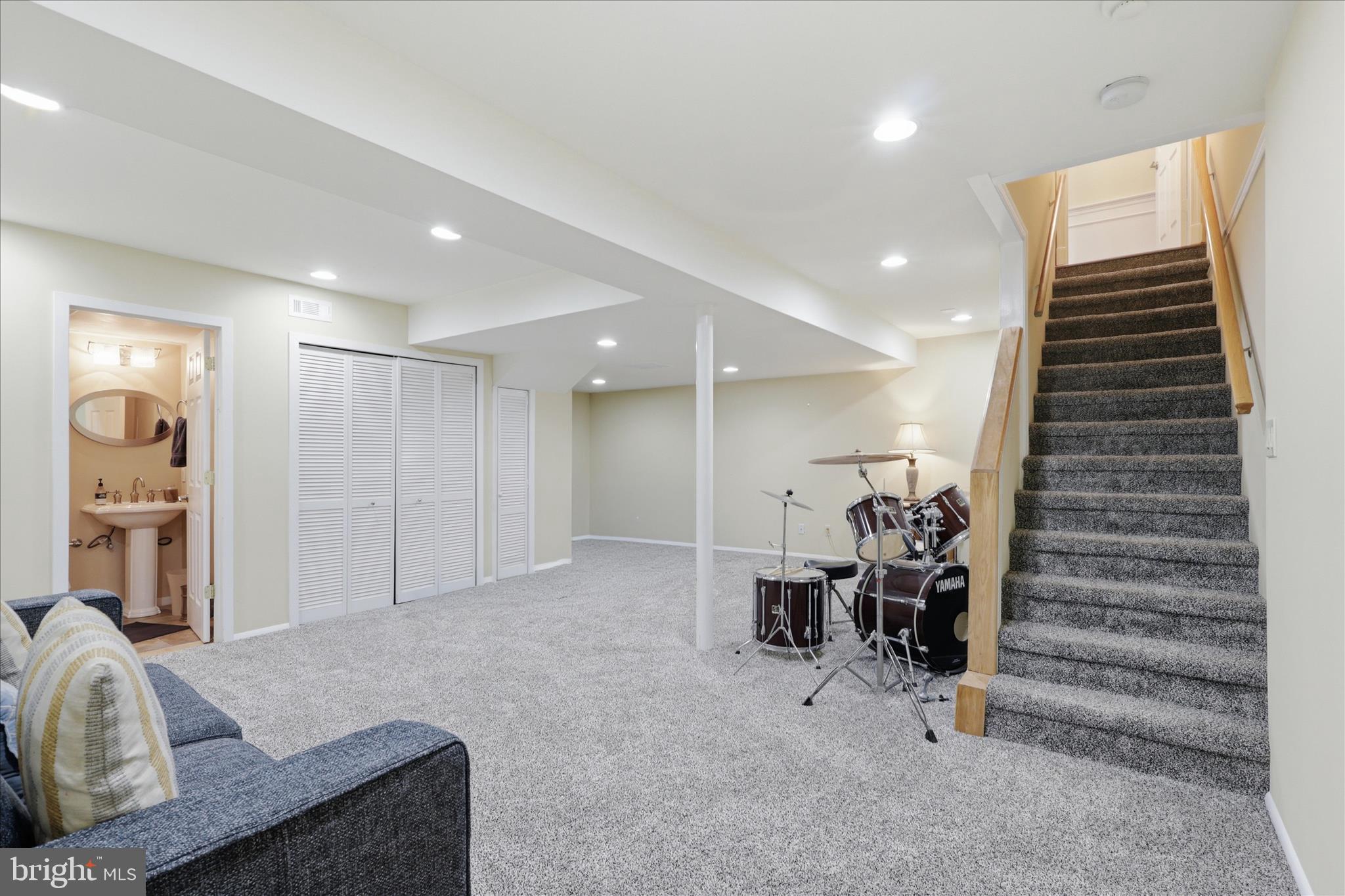 SPRING RIDGE - Residential