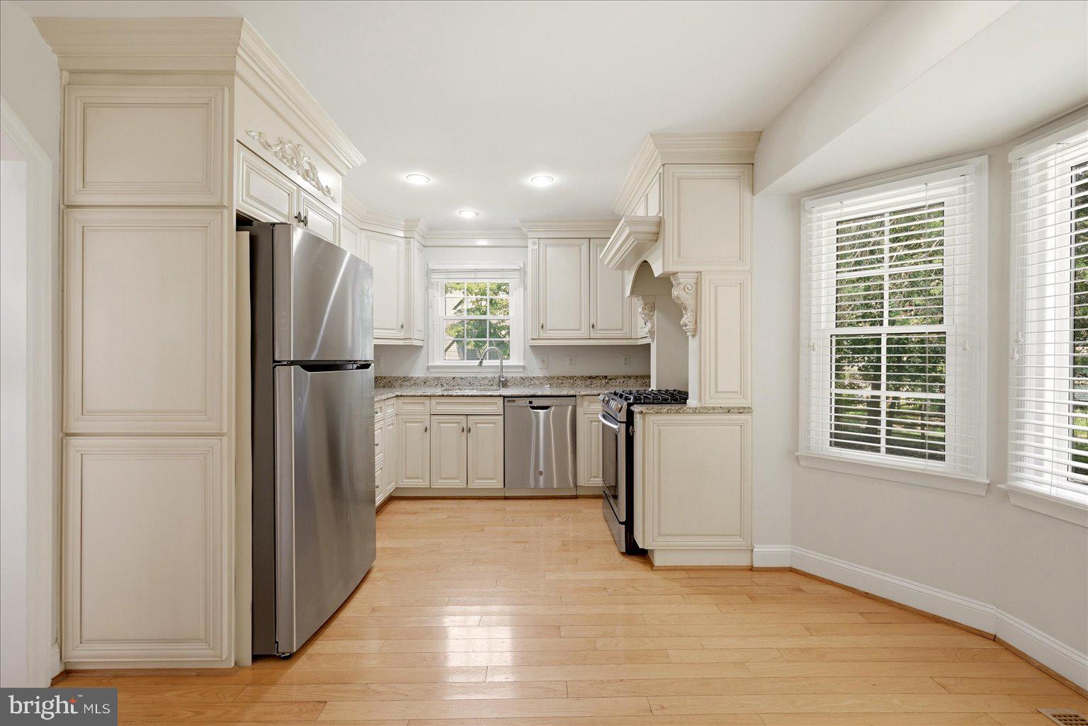 WESTPORT - Residential