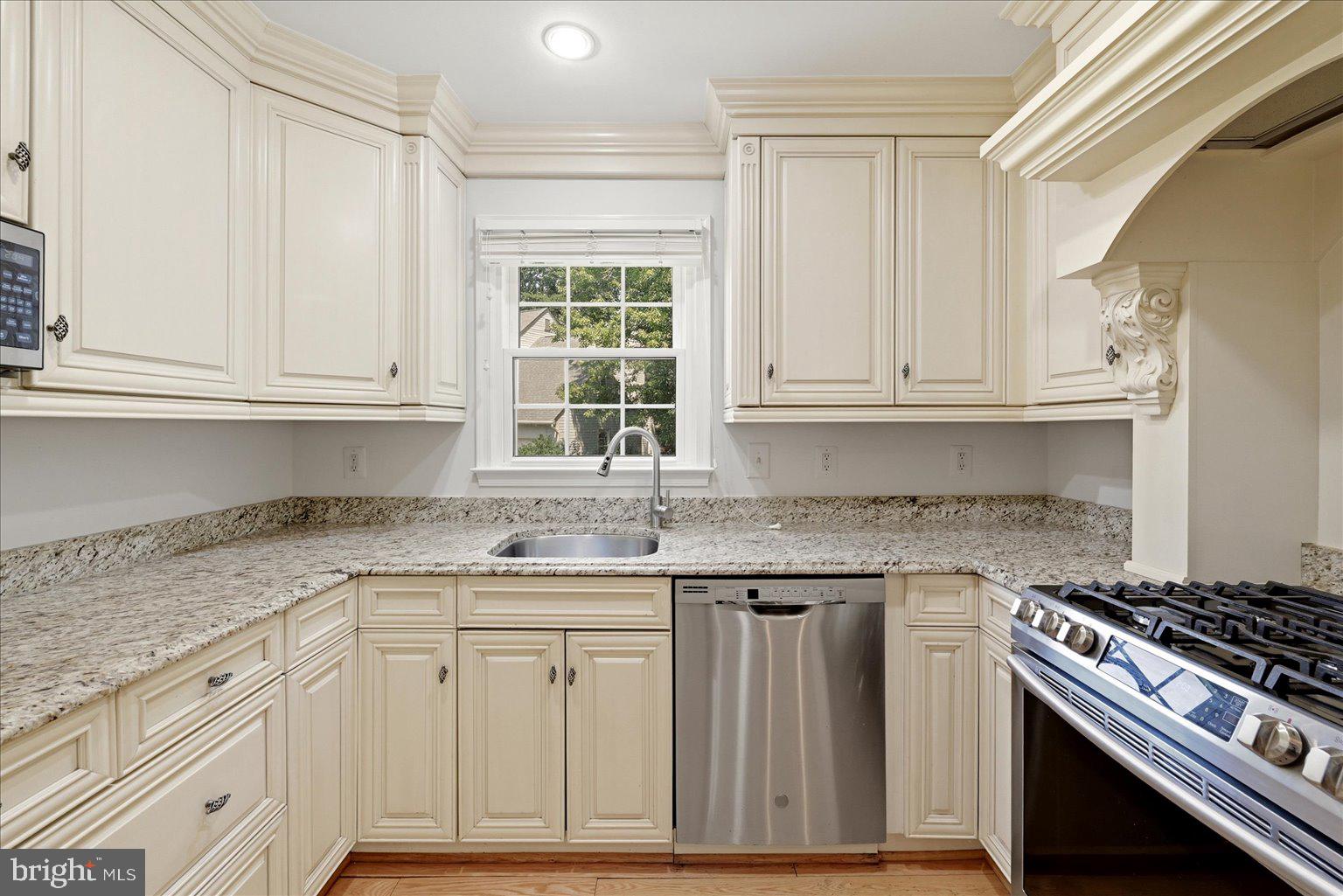 WESTPORT - Residential