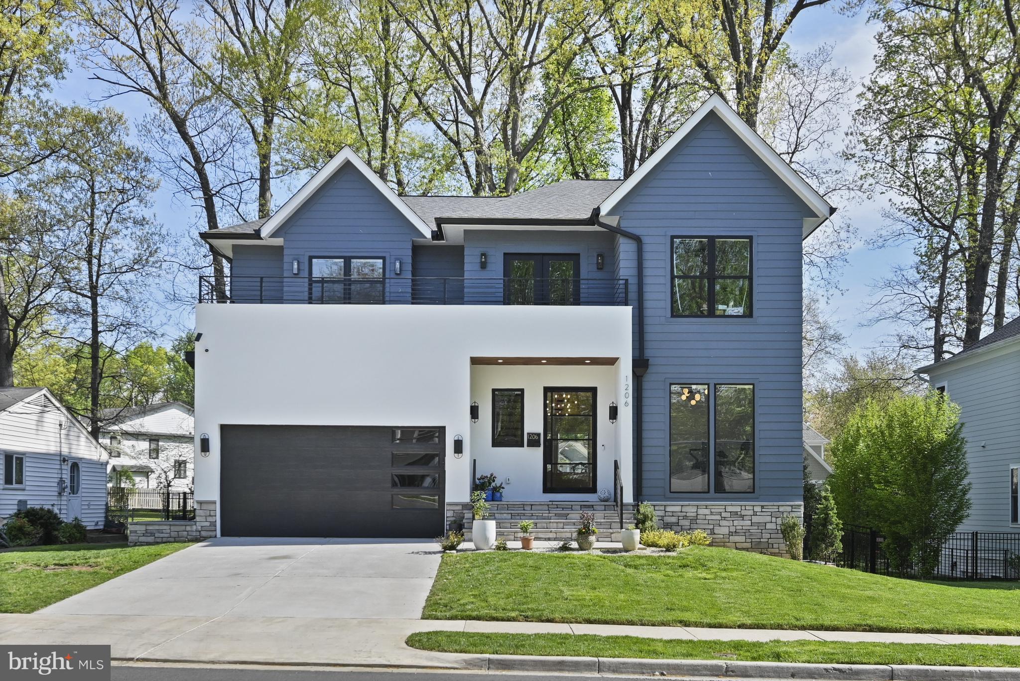 VIENNA WOODS - Residential
