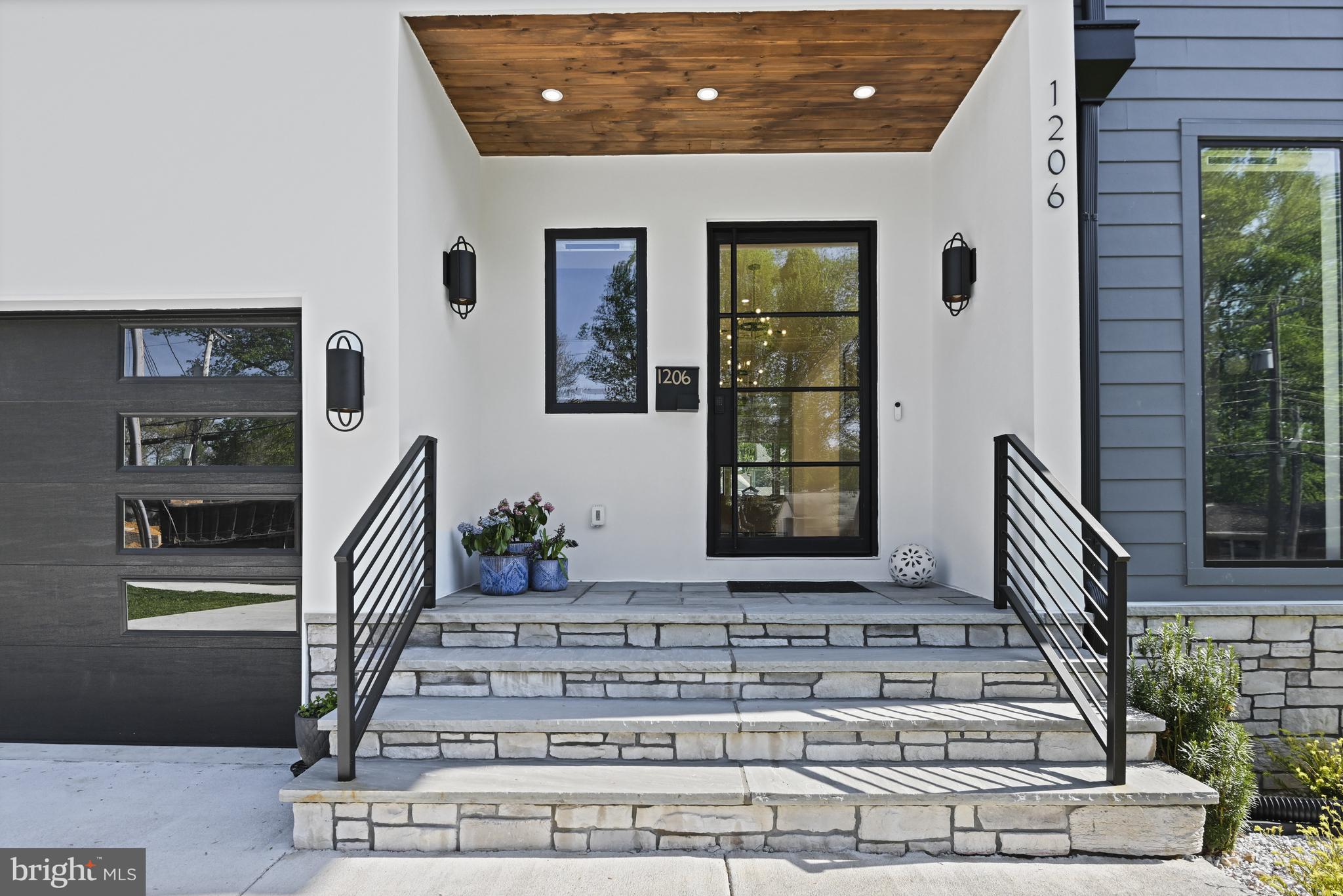 VIENNA WOODS - Residential