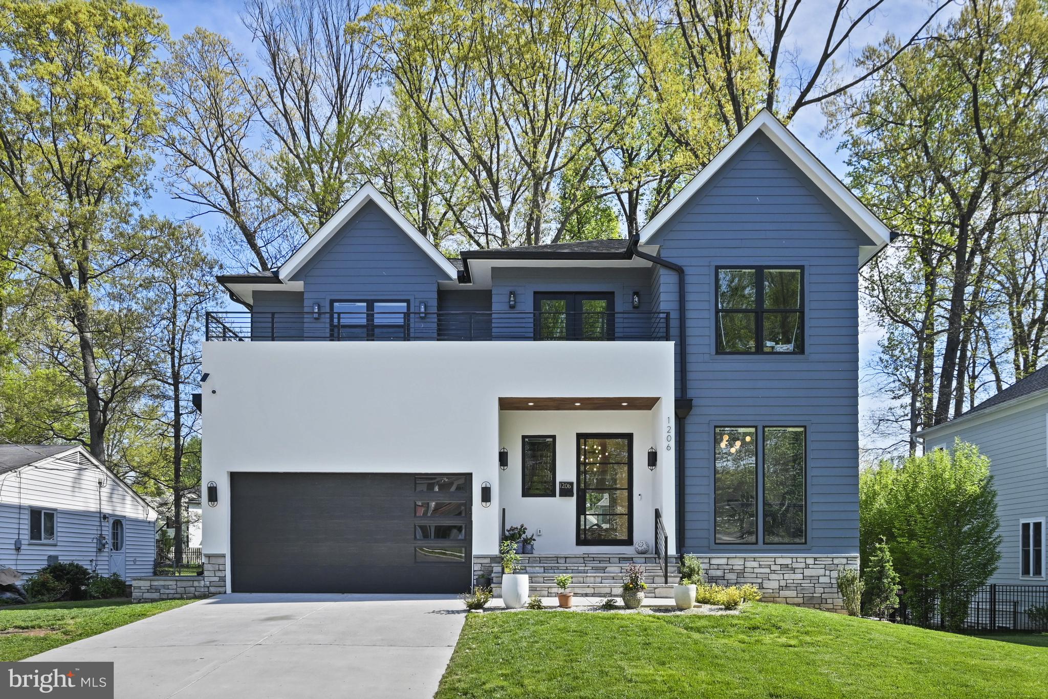 VIENNA WOODS - Residential