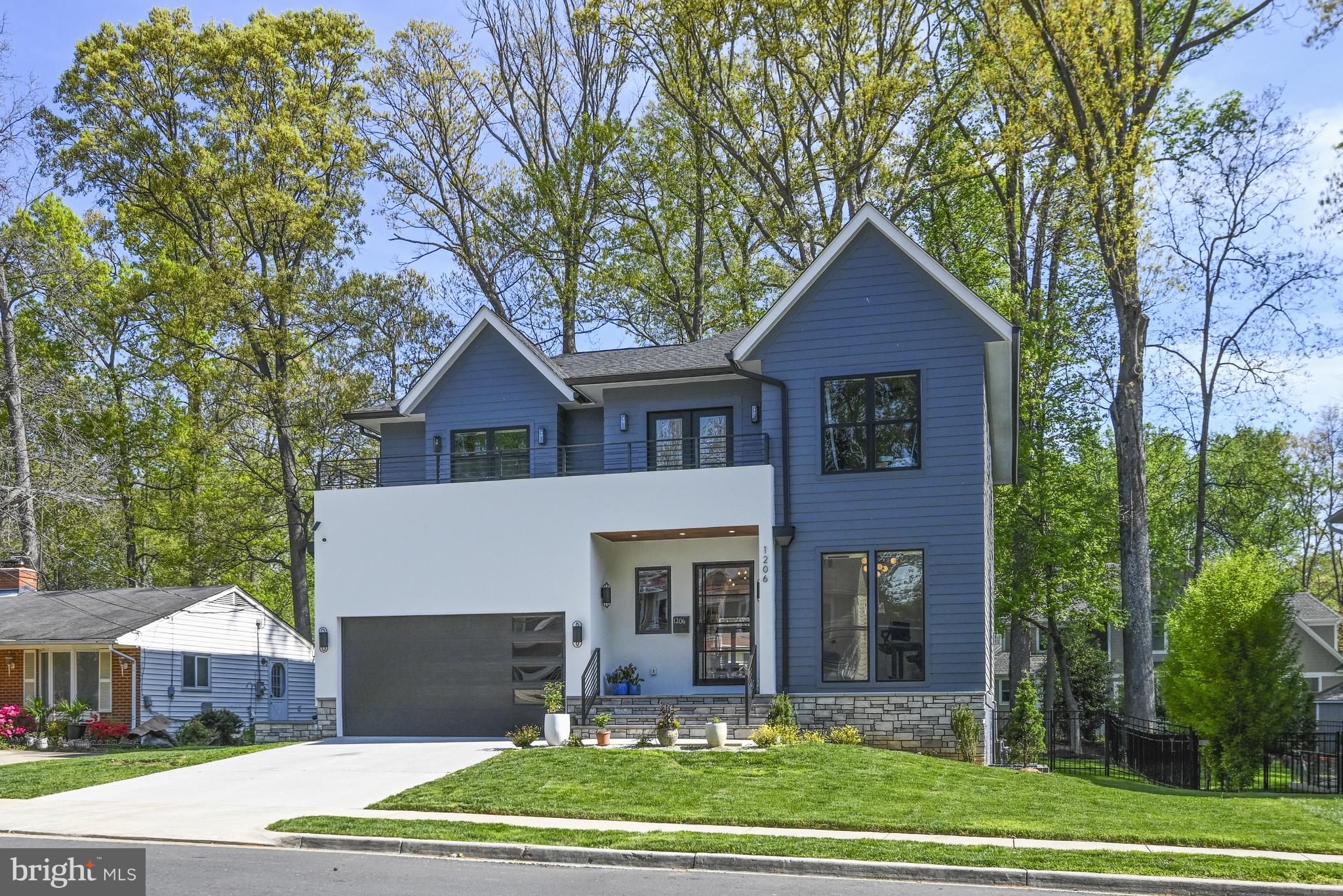 VIENNA WOODS - Residential