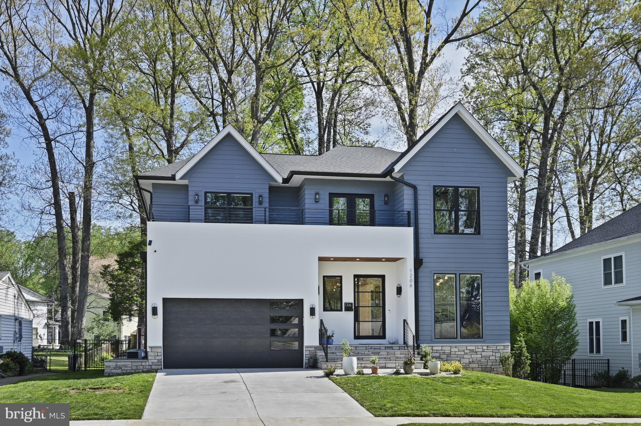 VIENNA WOODS - Residential
