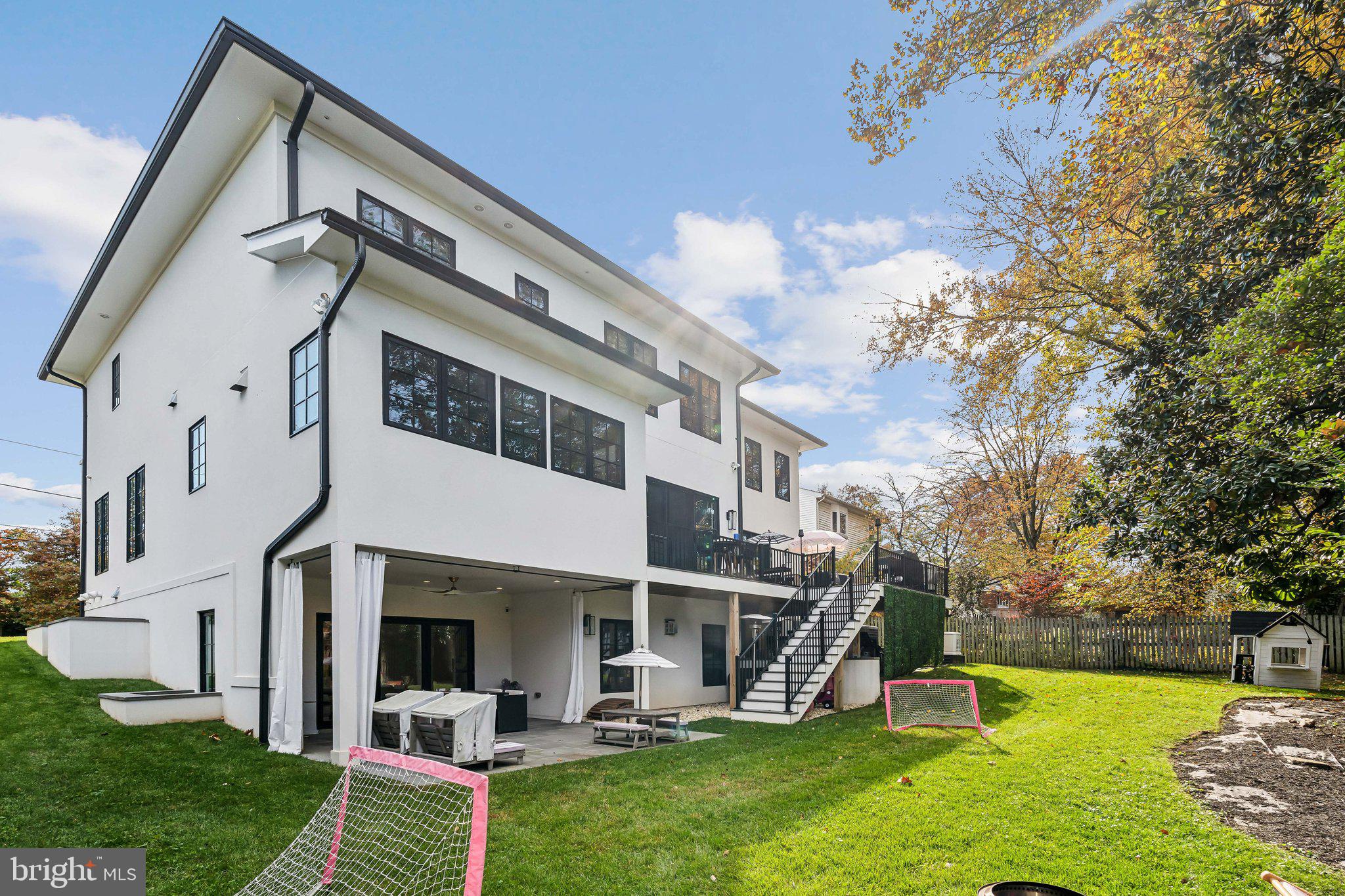 WILDWOOD MANOR - Residential
