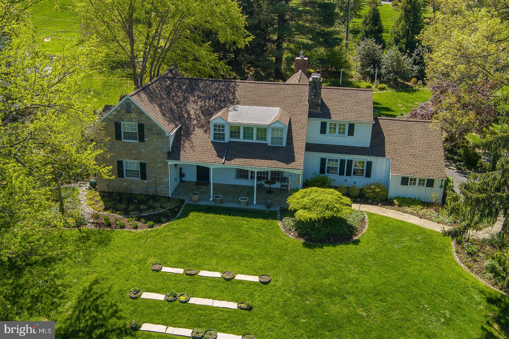 COLONIAL VIL - Residential