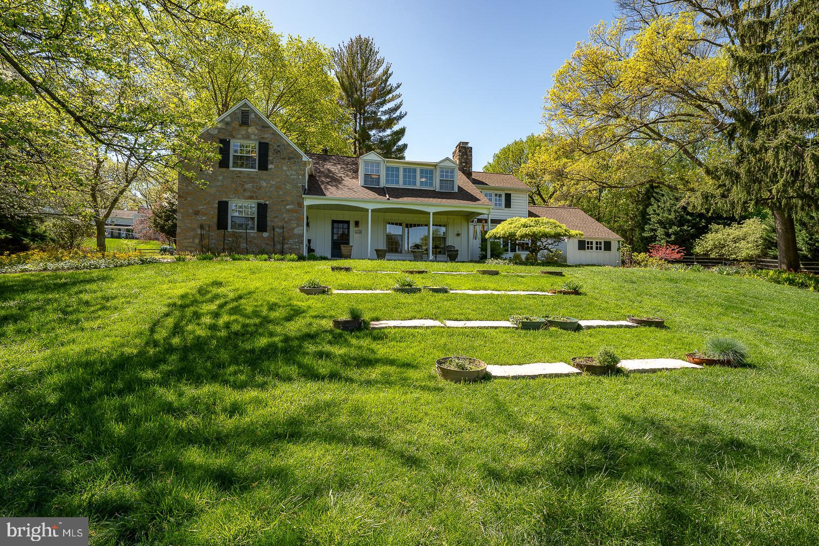 COLONIAL VIL - Residential