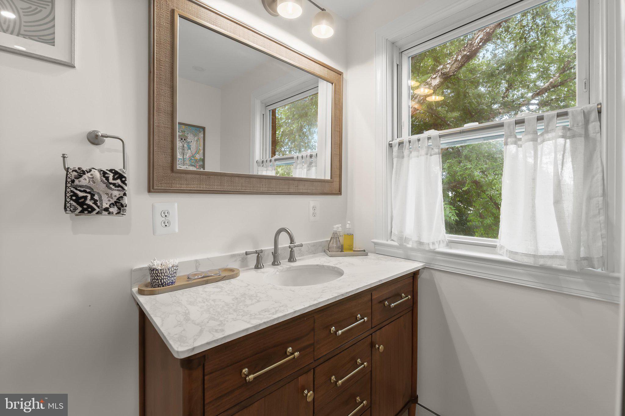 SHADY NOOK - Residential