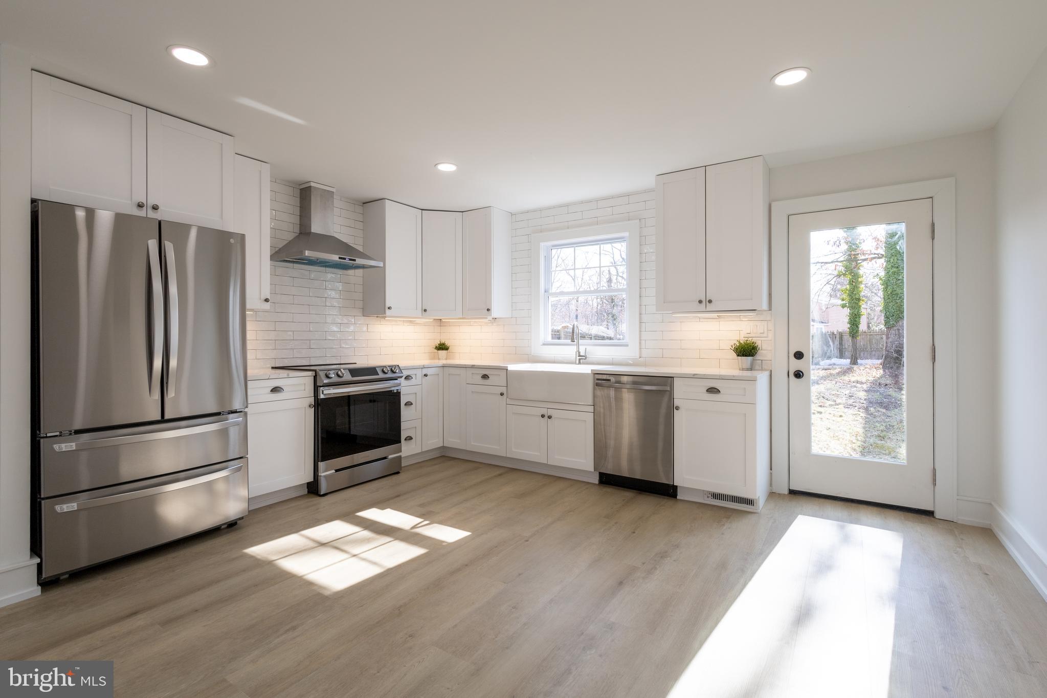 CLEARVIEW MANOR - Residential