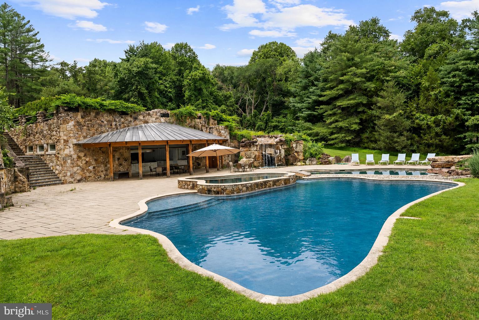 WINDSTONE - Residential