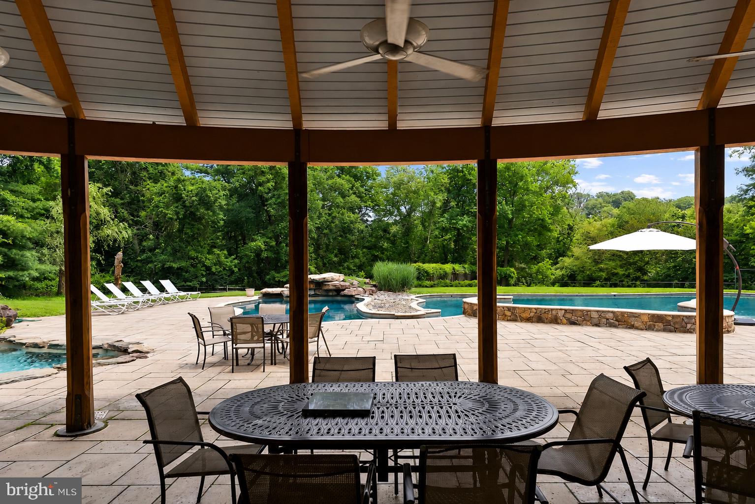 WINDSTONE - Residential