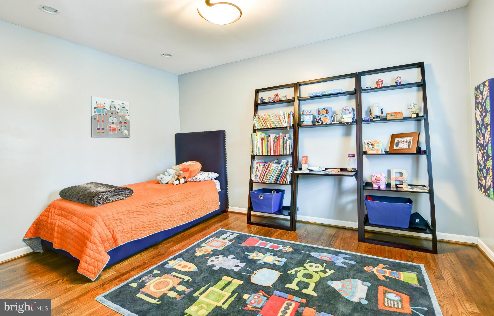 SUMMERWOOD - Residential
