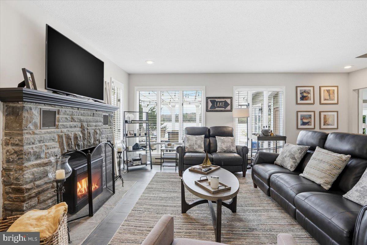 SPINNLER POINT - Residential
