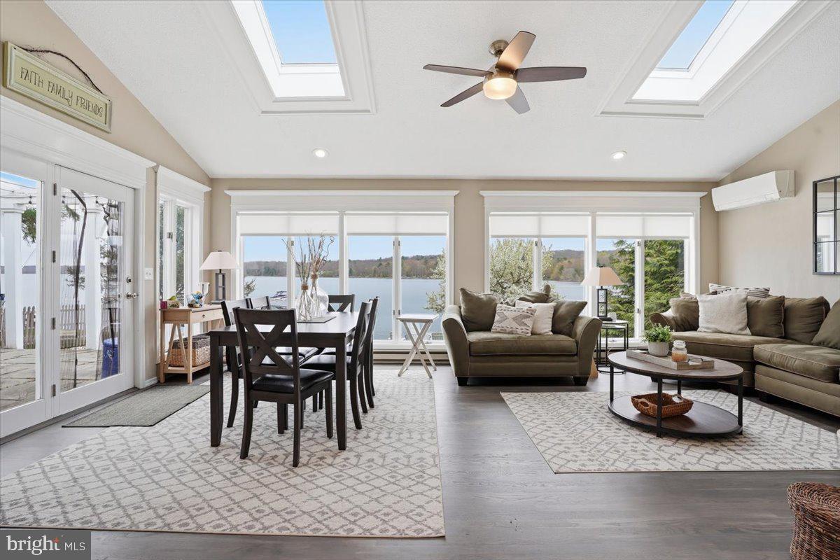 SPINNLER POINT - Residential