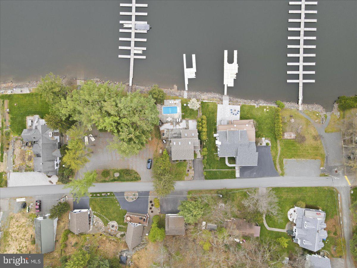 SPINNLER POINT - Residential