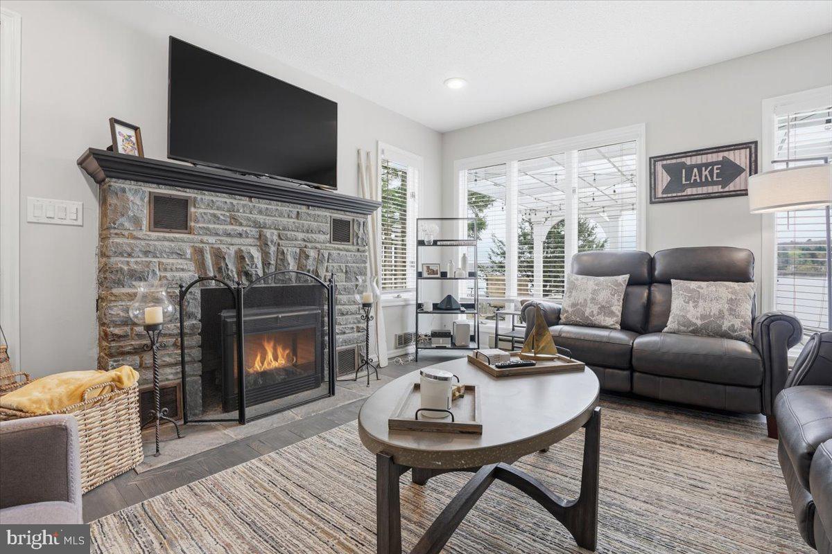 SPINNLER POINT - Residential