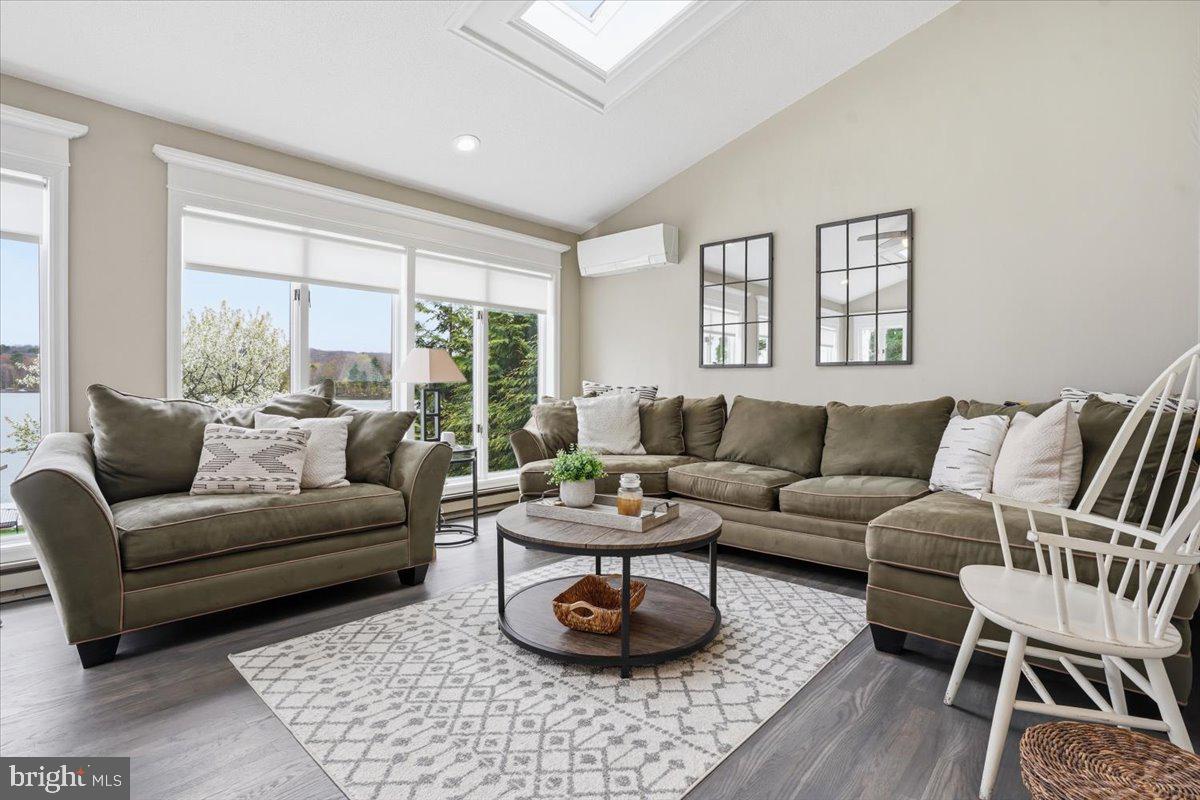 SPINNLER POINT - Residential