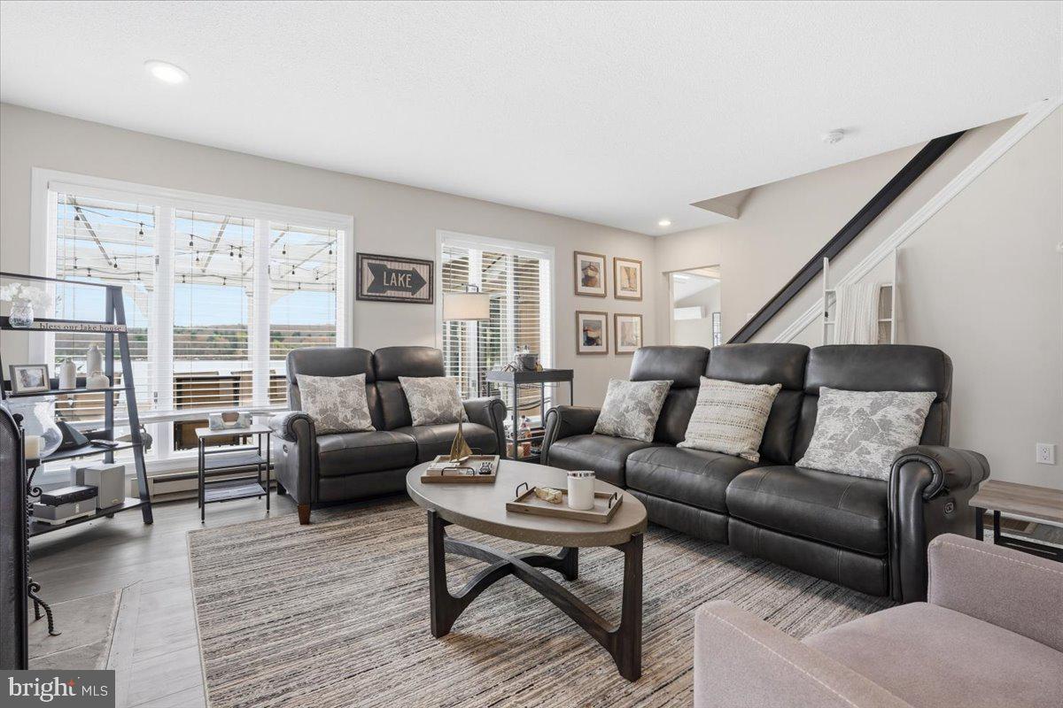 SPINNLER POINT - Residential