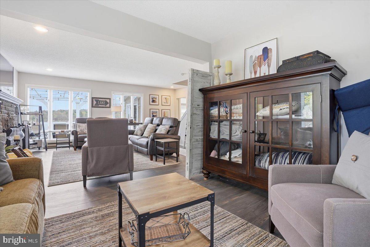 SPINNLER POINT - Residential