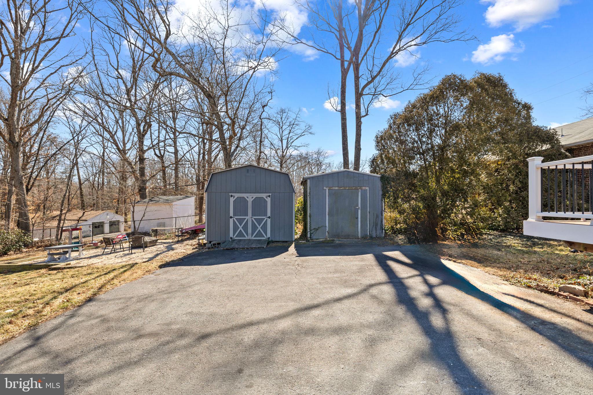 WOODBINE - Residential