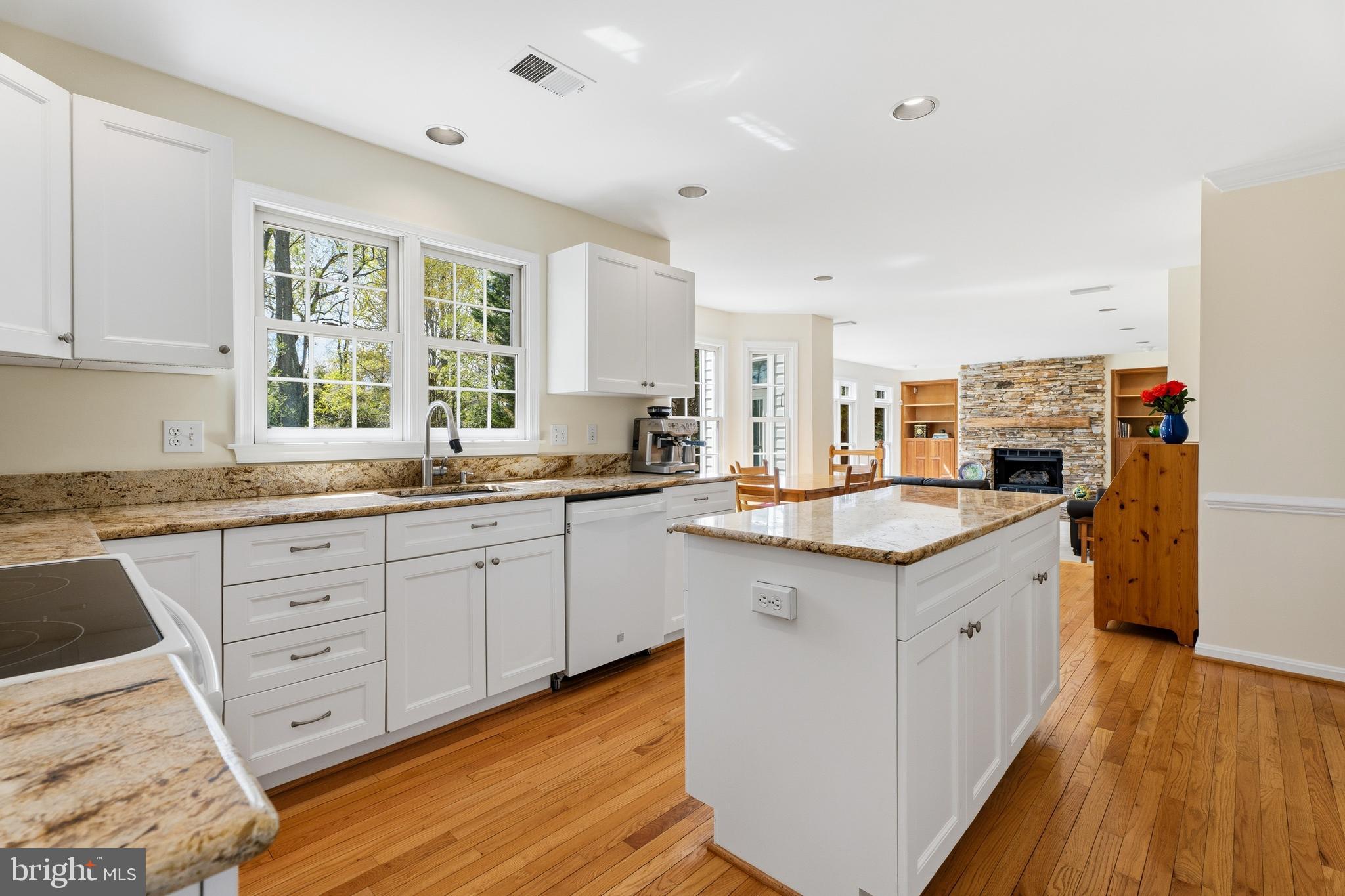 FONT HILL MANOR - Residential