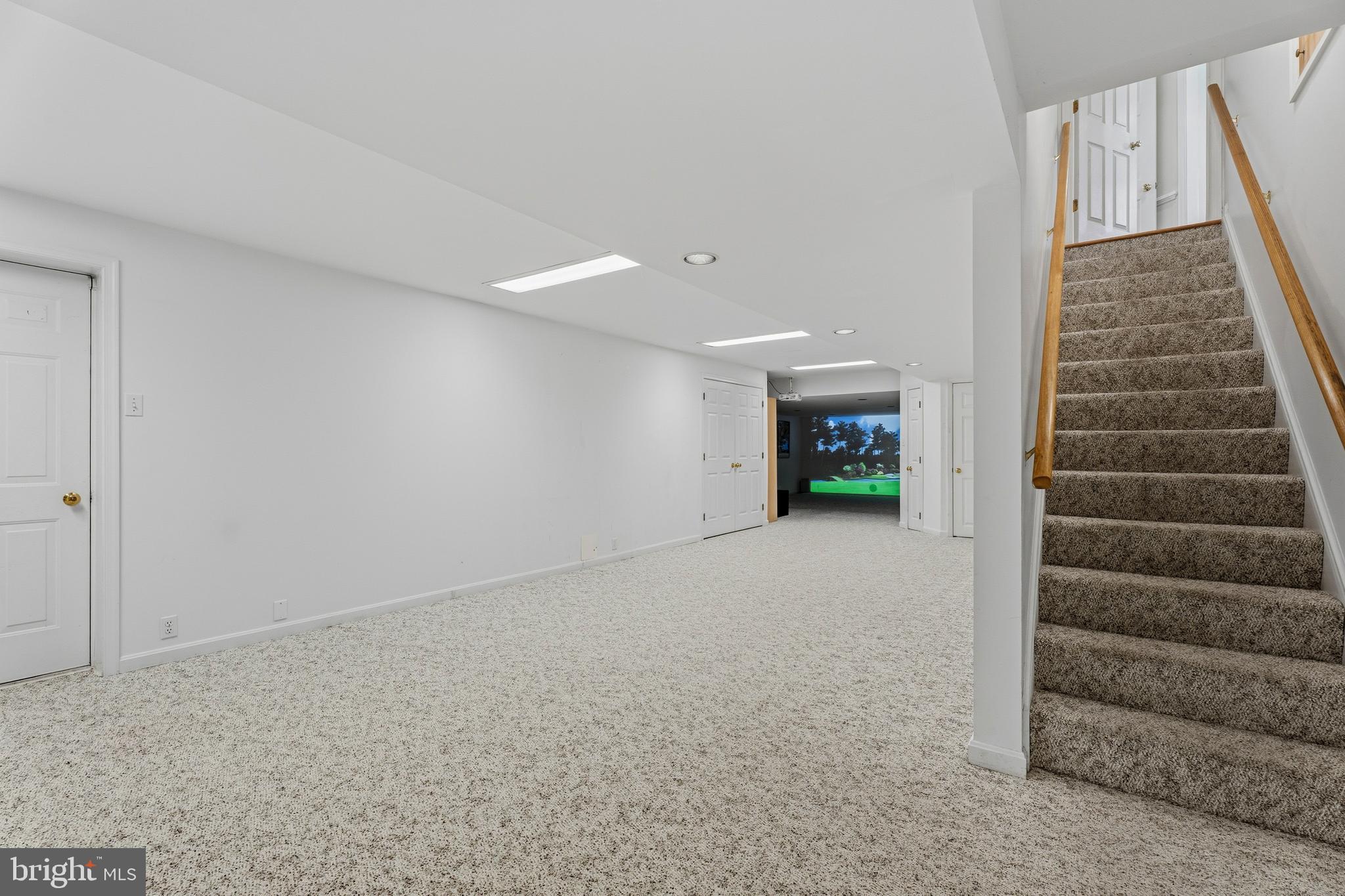 FONT HILL MANOR - Residential