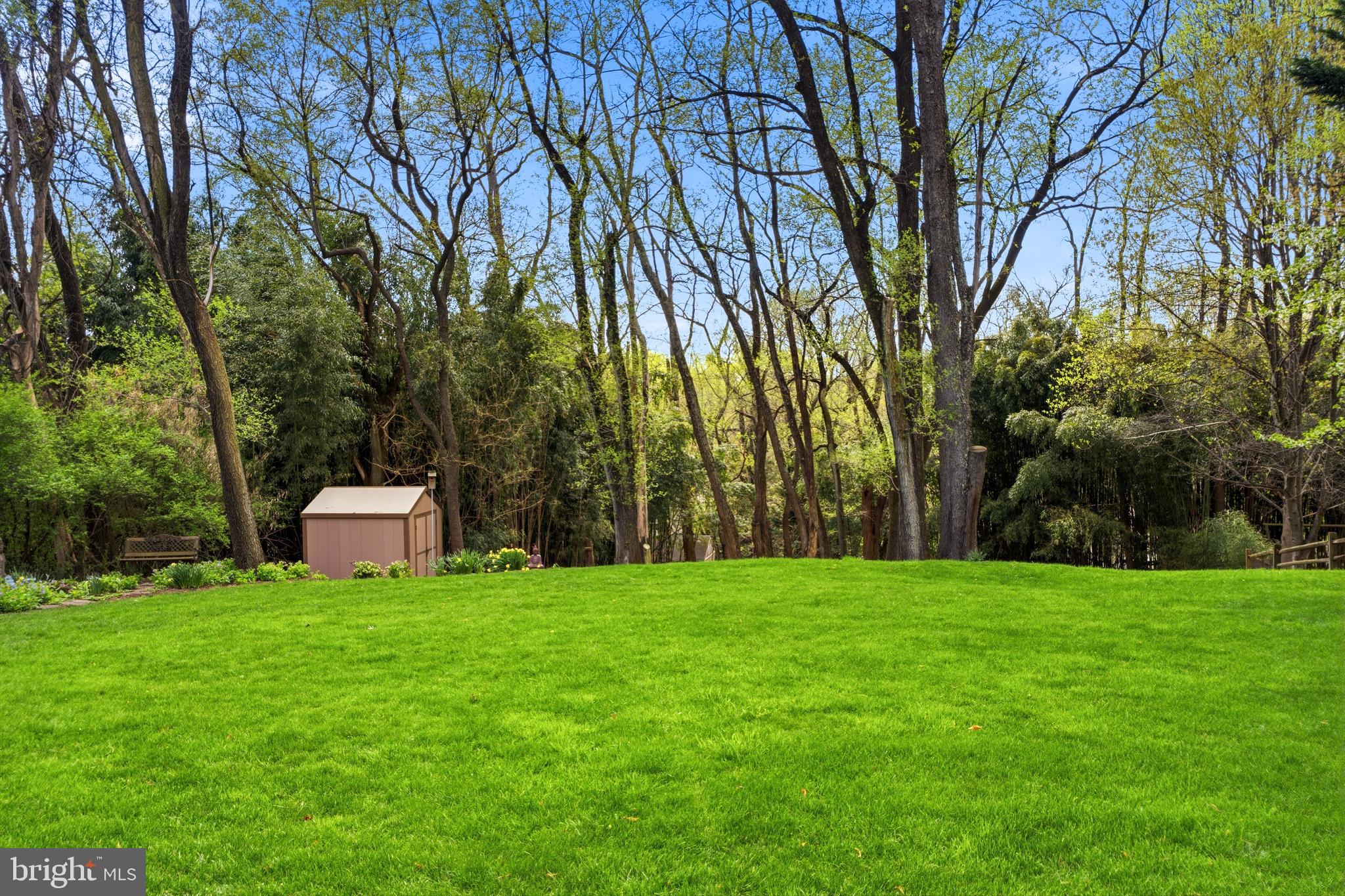 FONT HILL MANOR - Residential