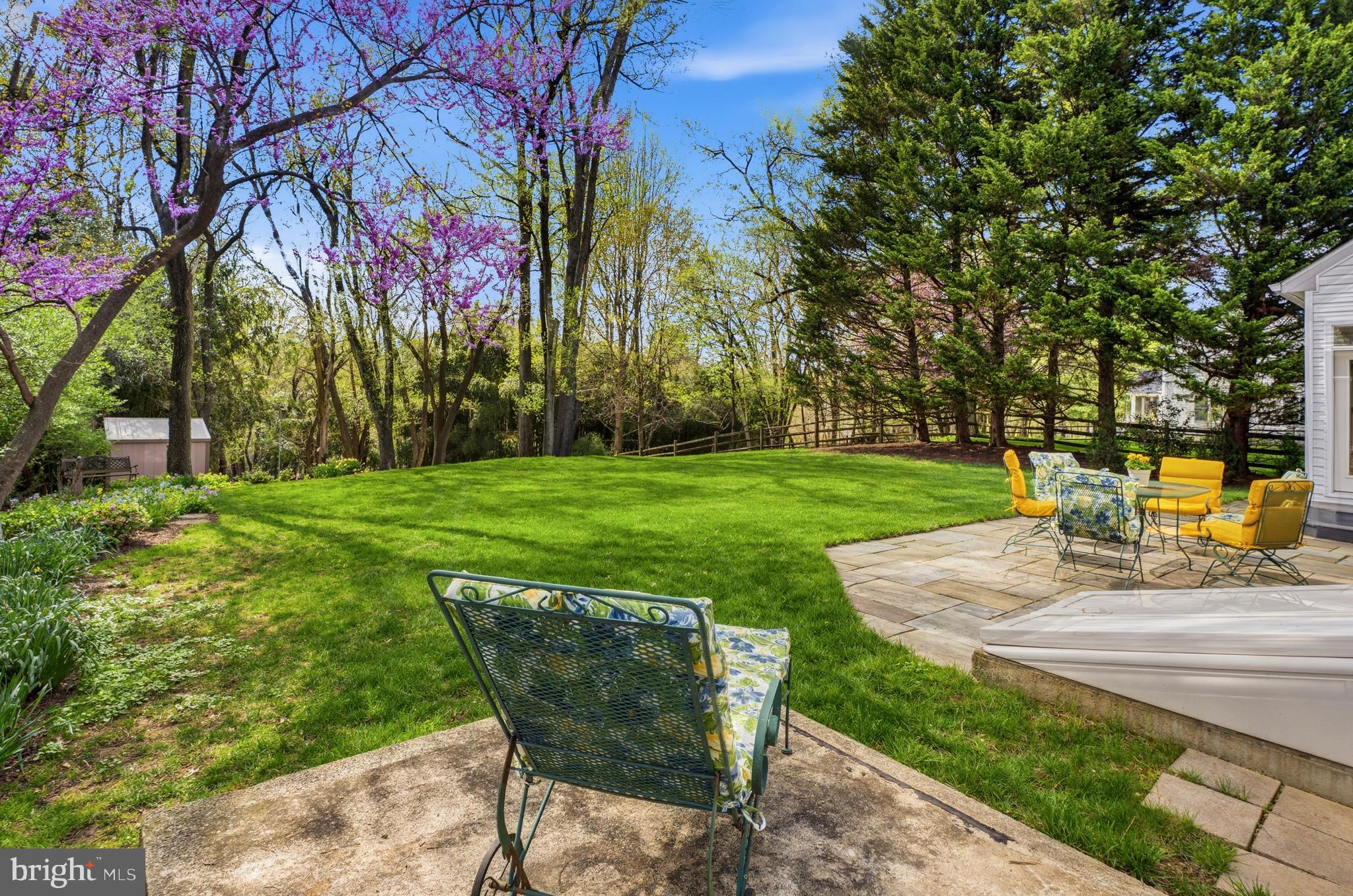 FONT HILL MANOR - Residential