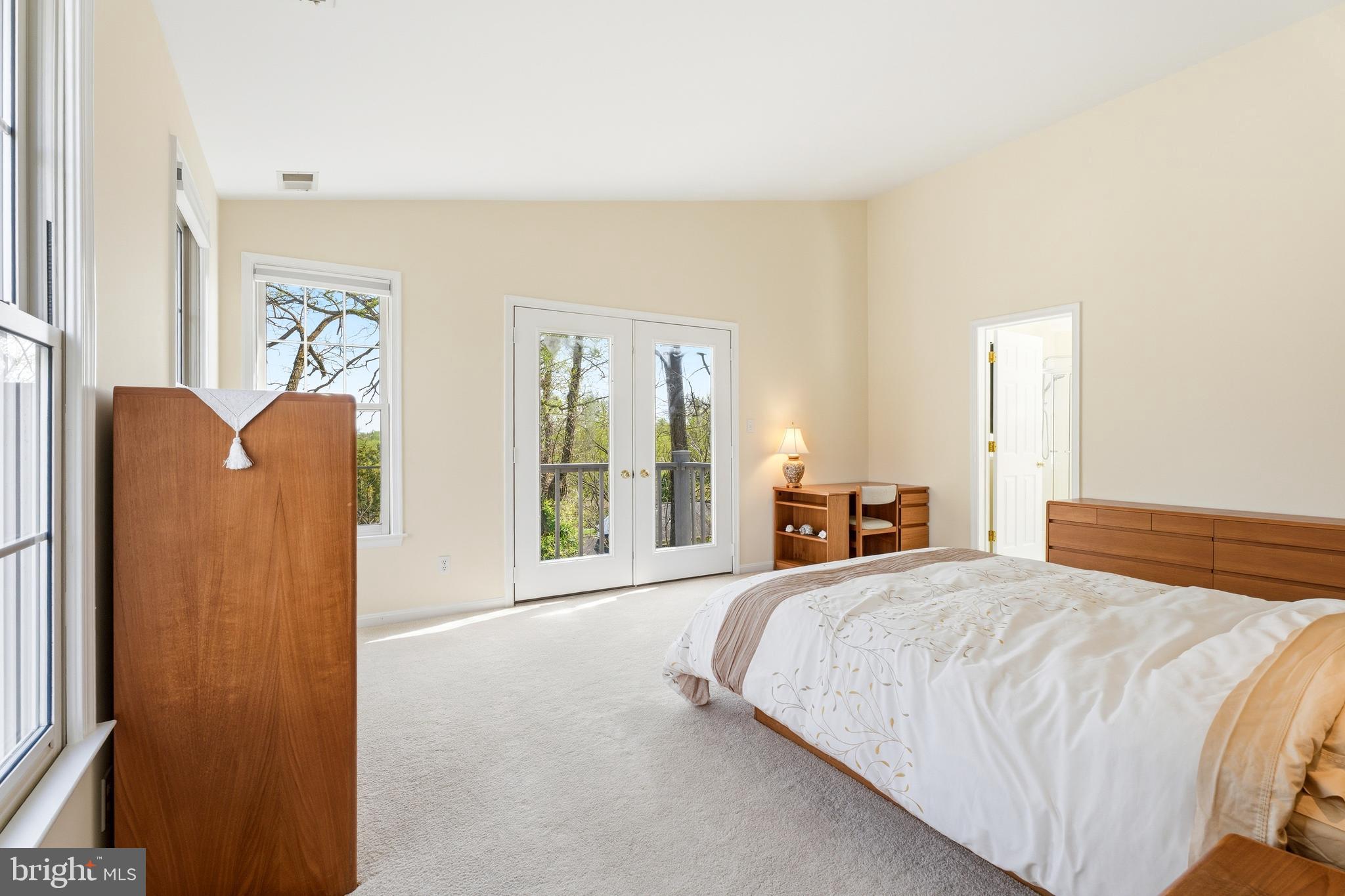 FONT HILL MANOR - Residential