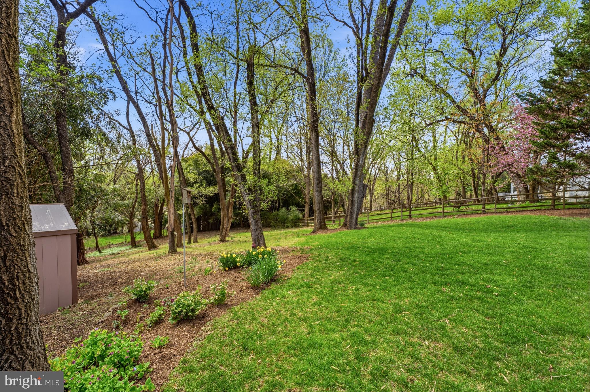 FONT HILL MANOR - Residential
